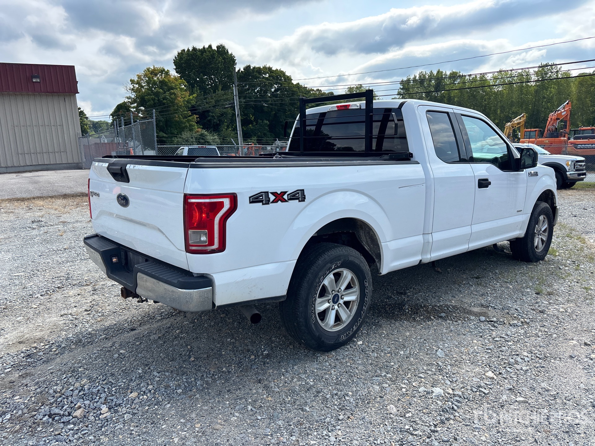 General Appearance with Picture, Right Rear Corner