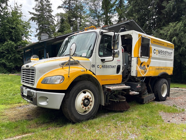 2018 Elgin Crosswind Series J on 2019 Freightliner M2 Sweeper Truck