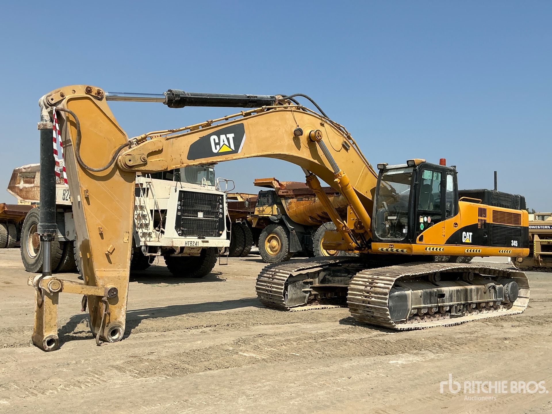 Photo of a 2006 Caterpillar 345CL