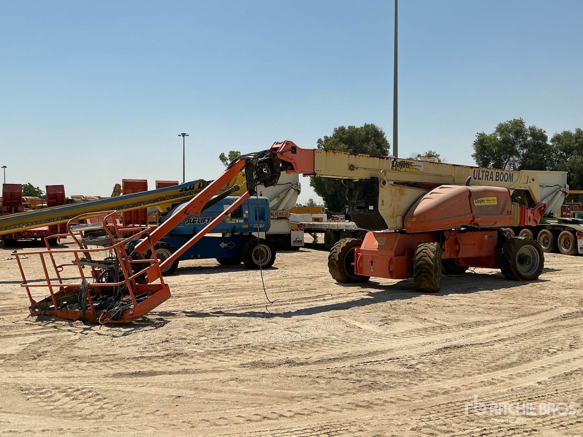 Photo of a 2014 JLG 1250