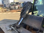Hydraulics with Bucket Tilt Cylinders