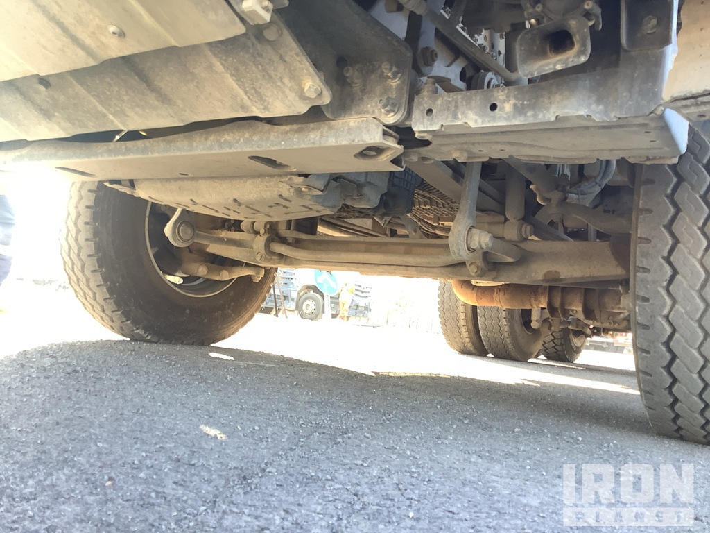 Underbody with Steer Axle