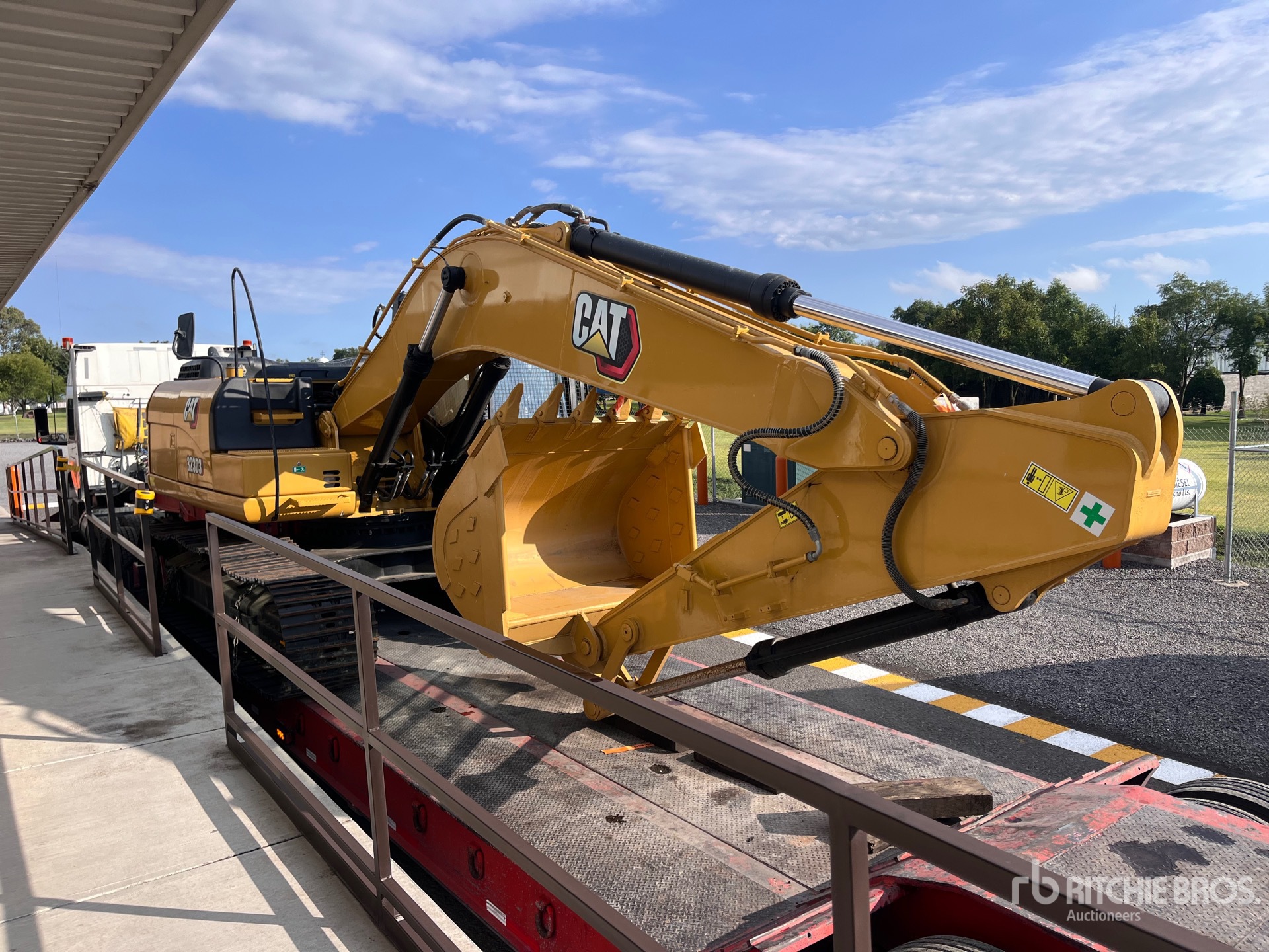 2022 Caterpillar 323D3