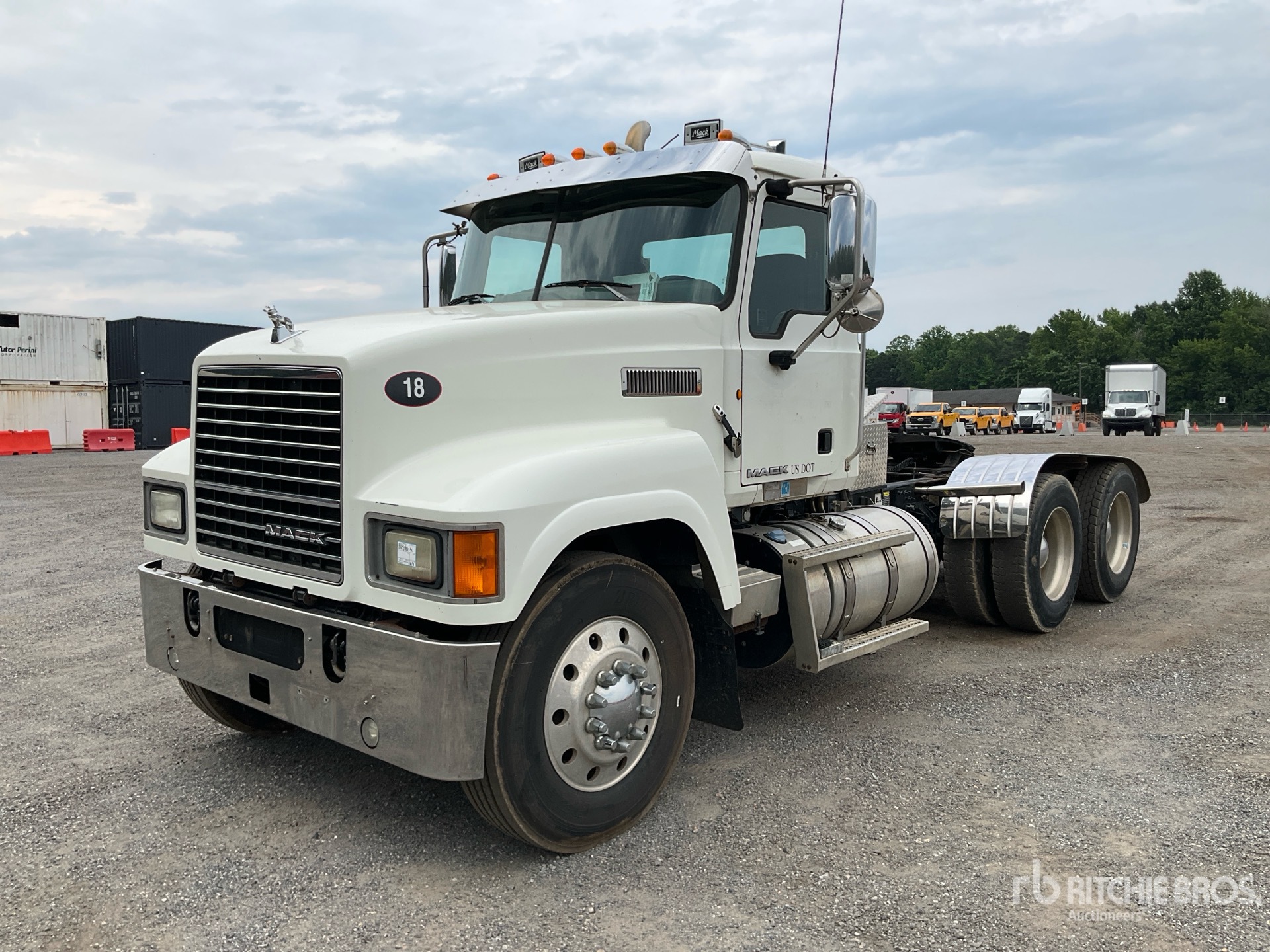 2013 Mack CHU613 Pinnacle