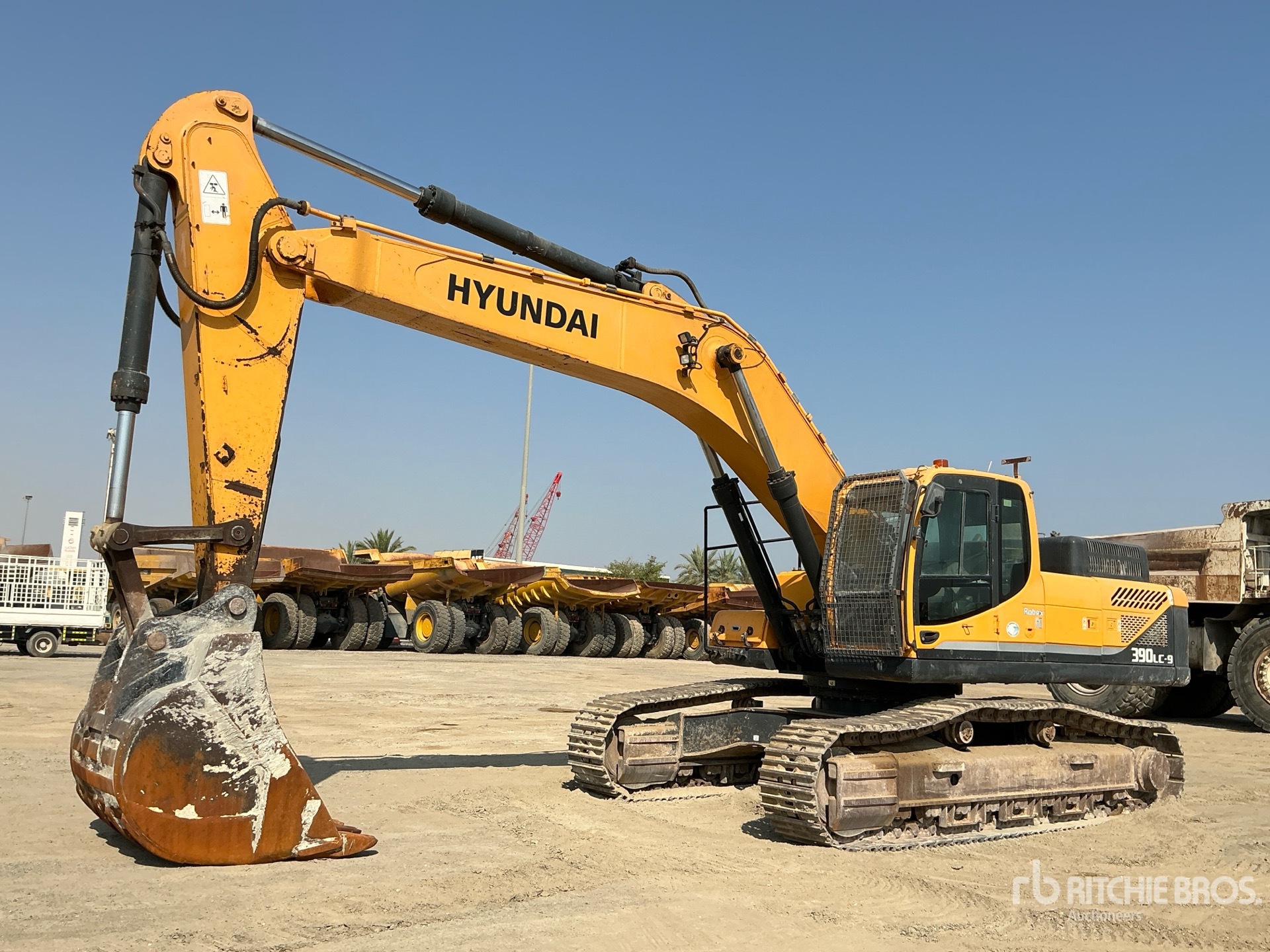 Photo of a  Hyundai R390LC-9