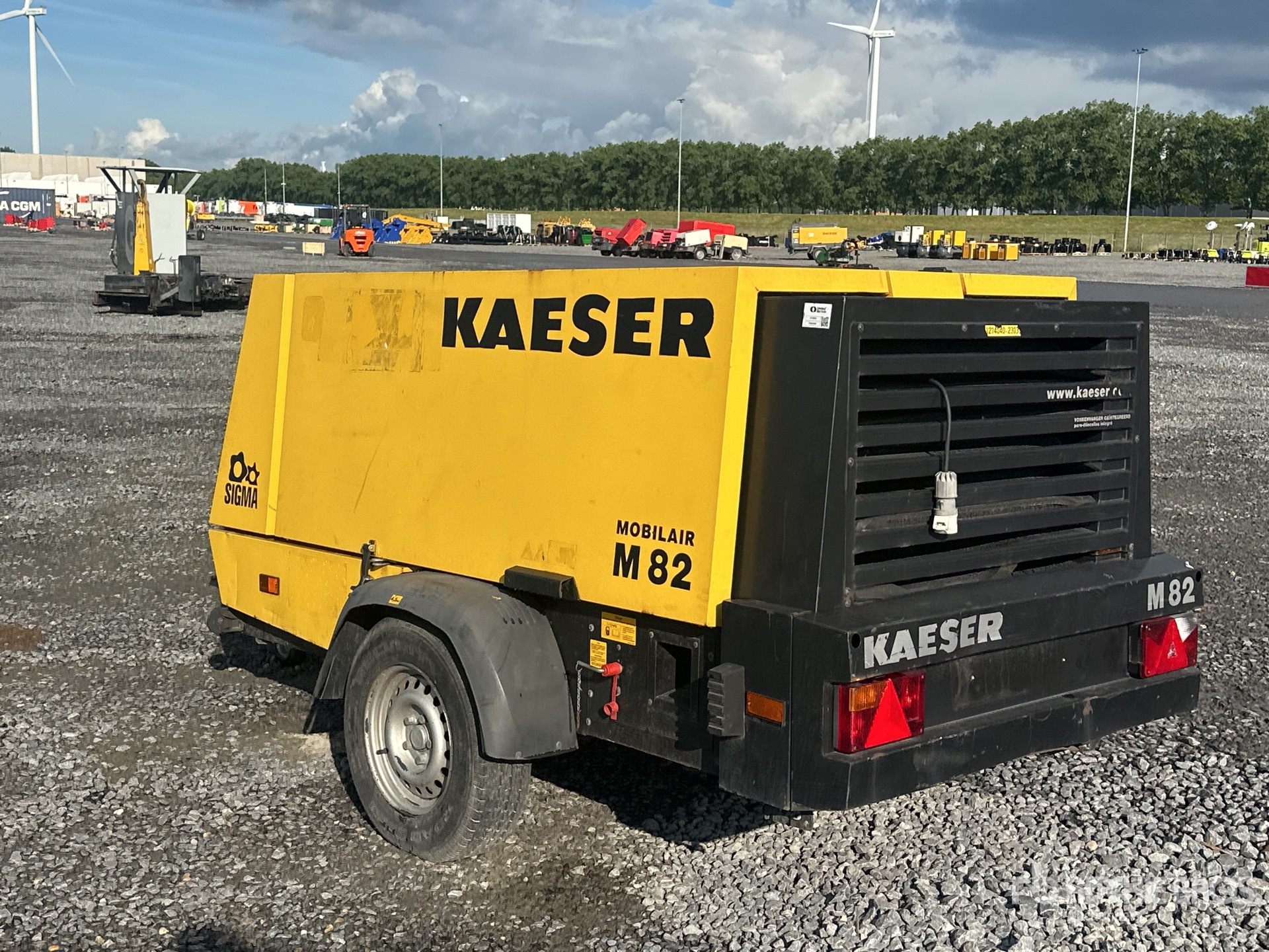 General Appearance with Picture, Left Rear Corner