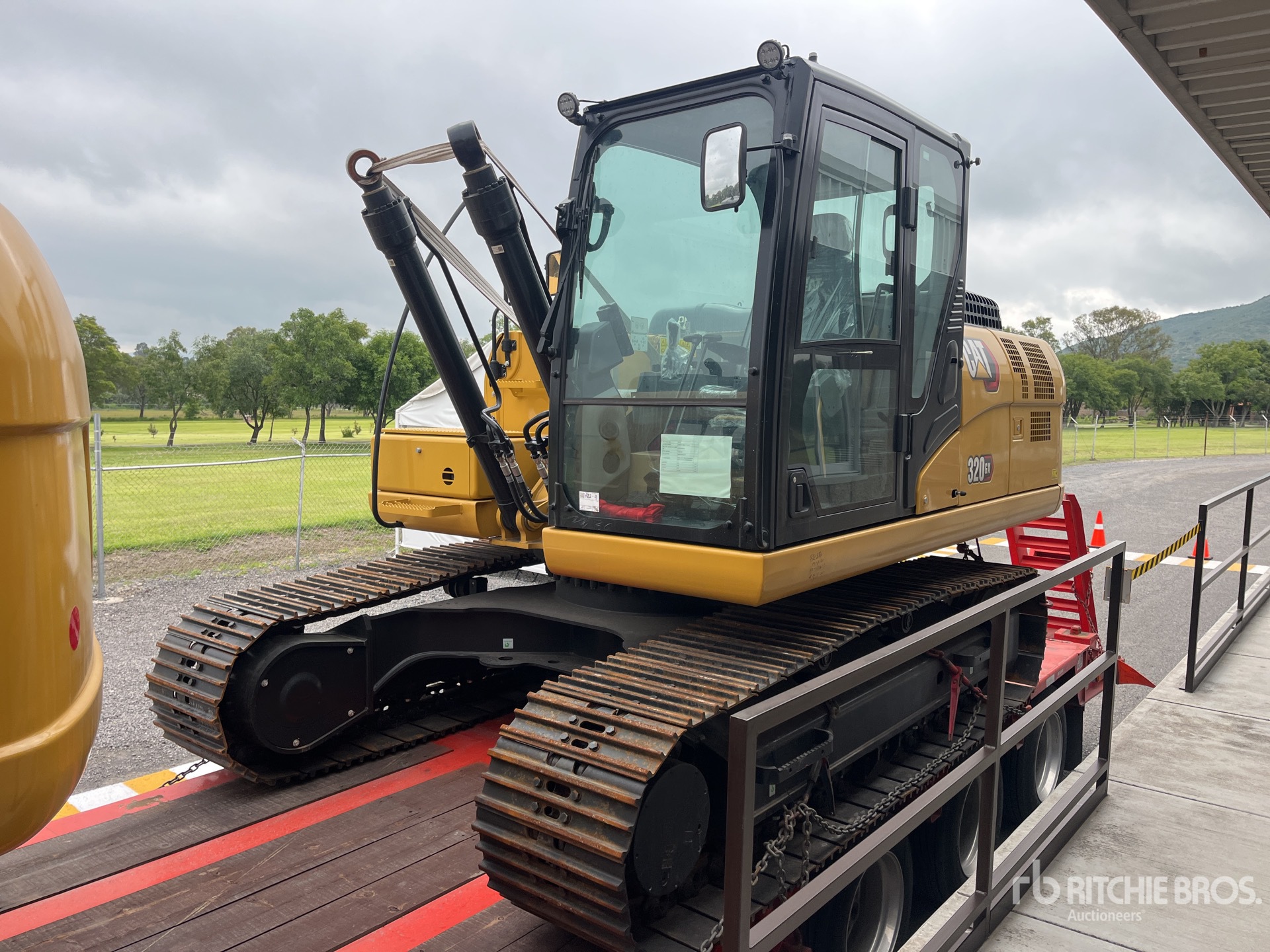 Photo of a 2026 Caterpillar 320GX