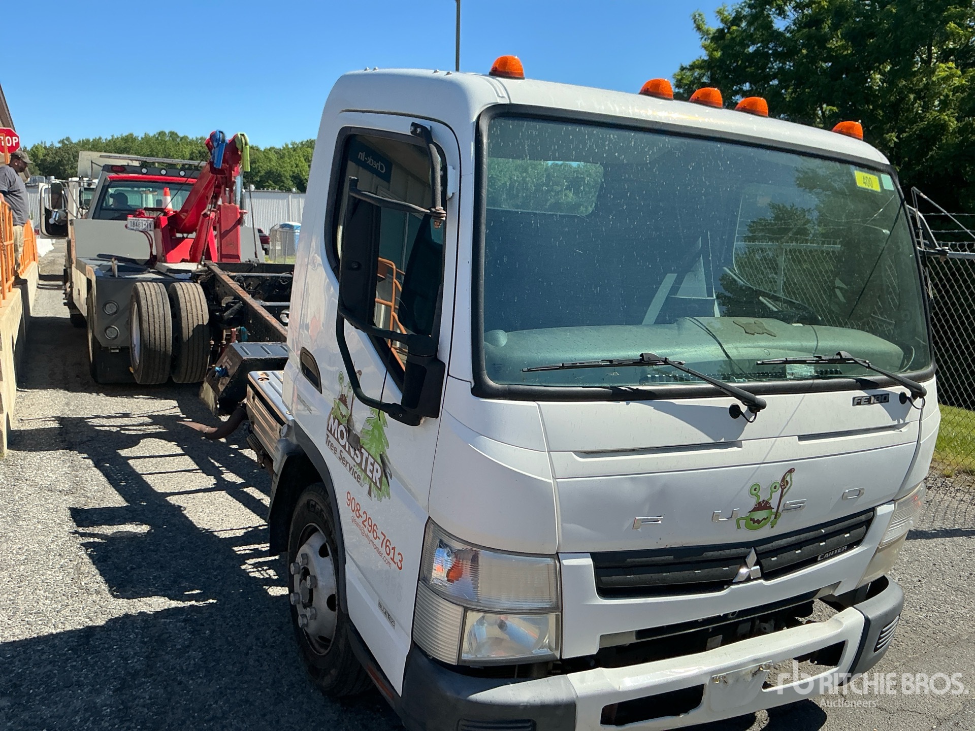 Photo of a 2014 Mitsubishi FE180