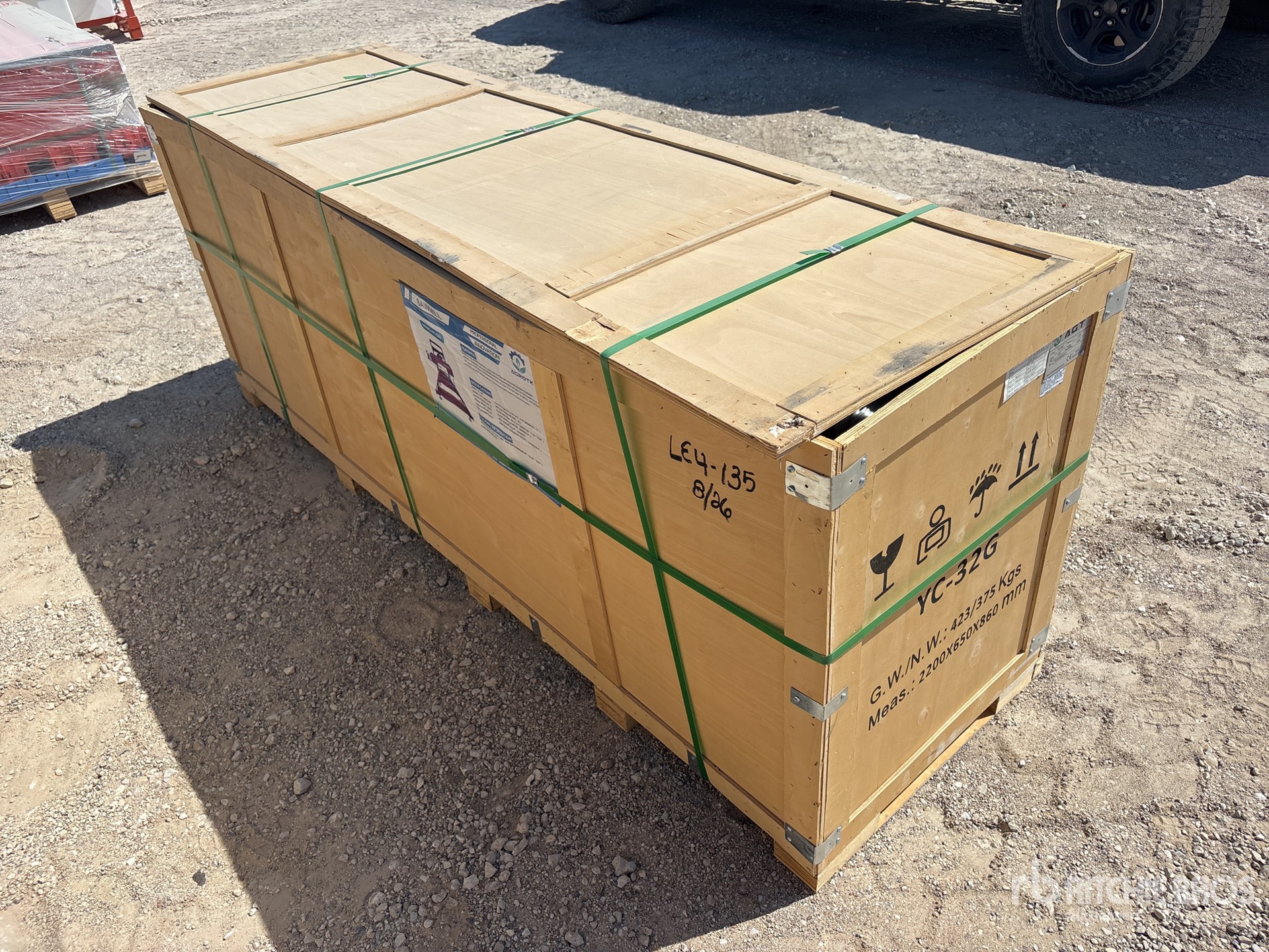 General Appearance with Picture, Right Rear Corner