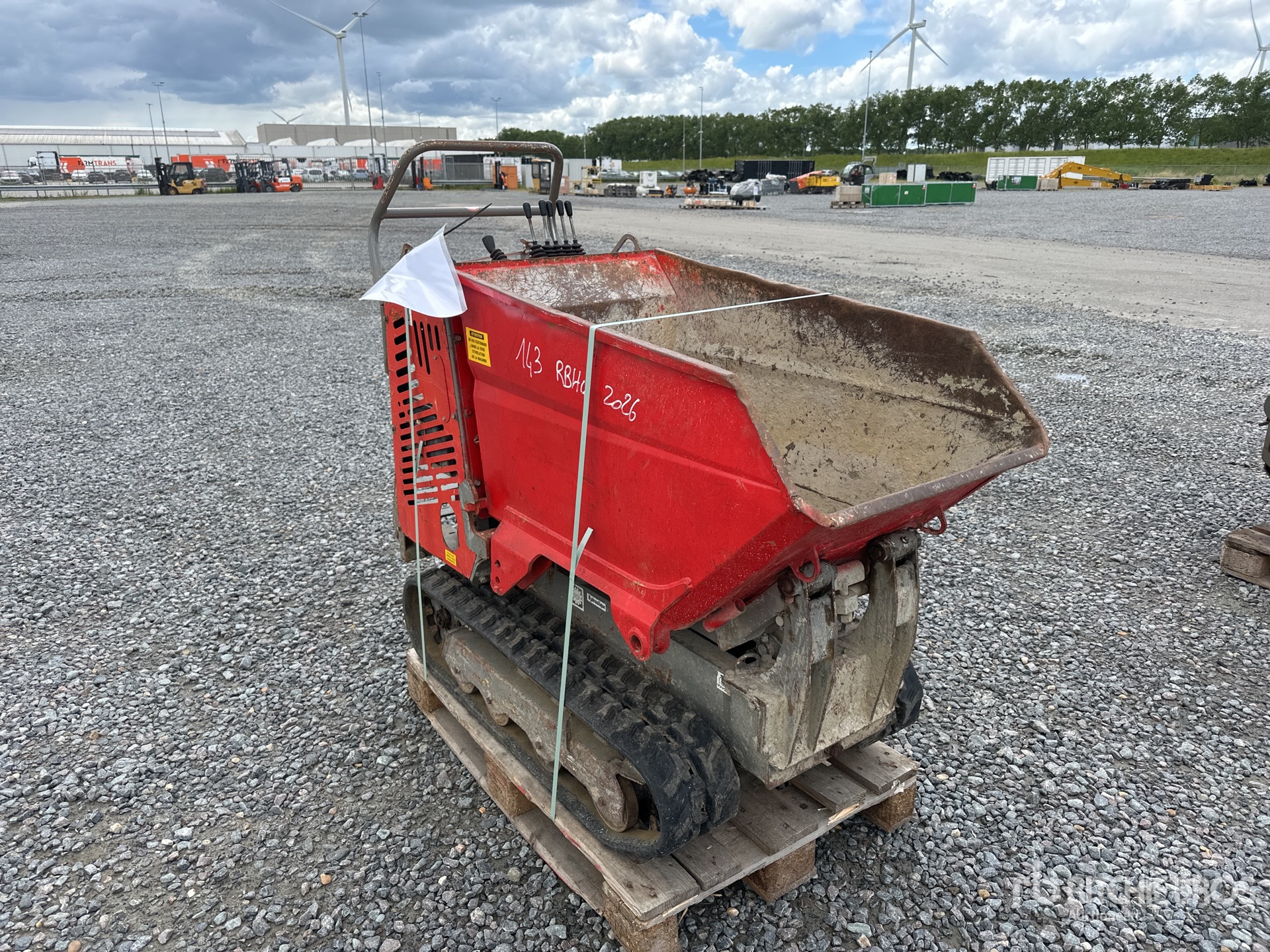 General Appearance with Picture, Right Front Corner