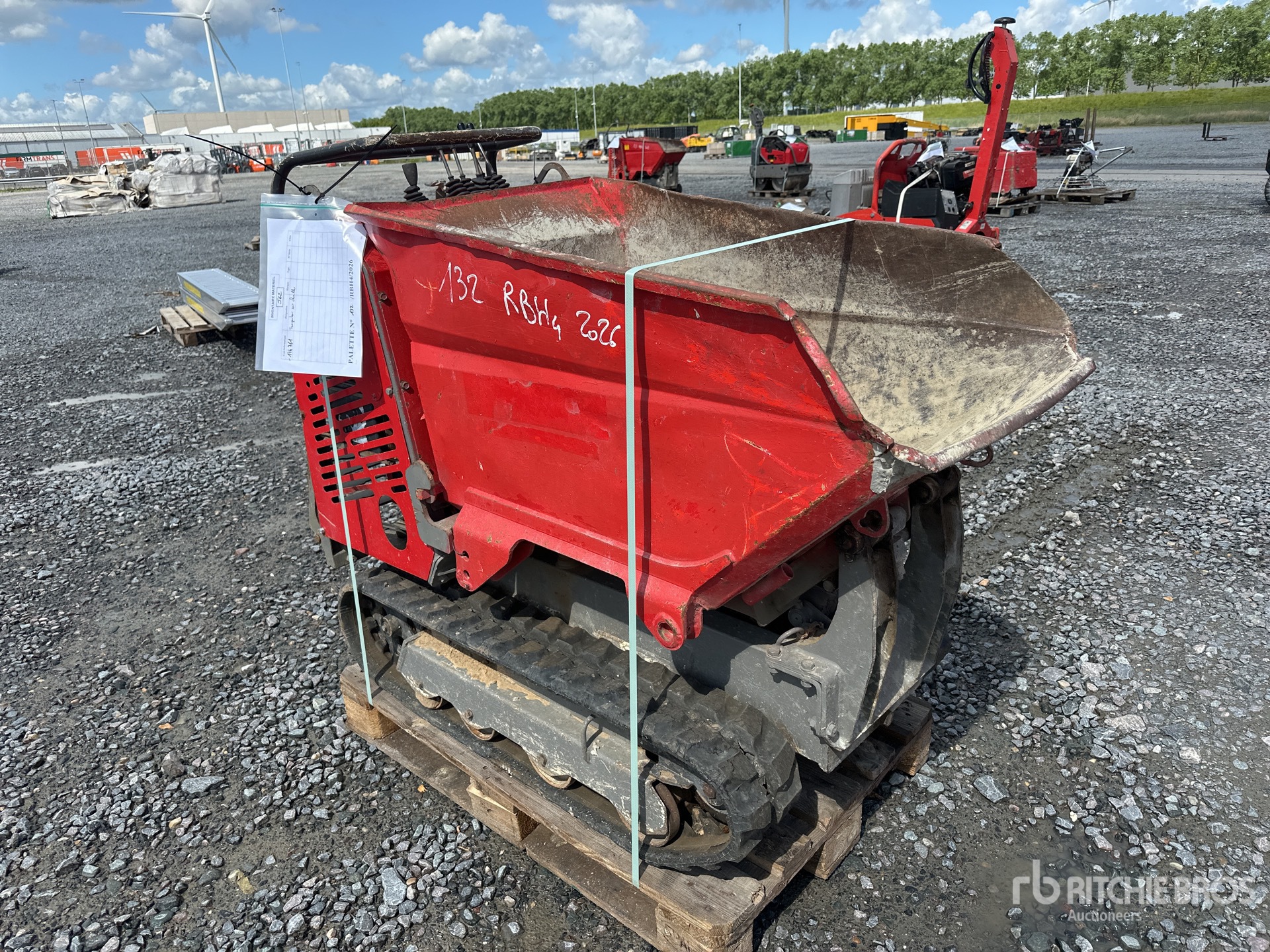 General Appearance with Picture, Right Front Corner