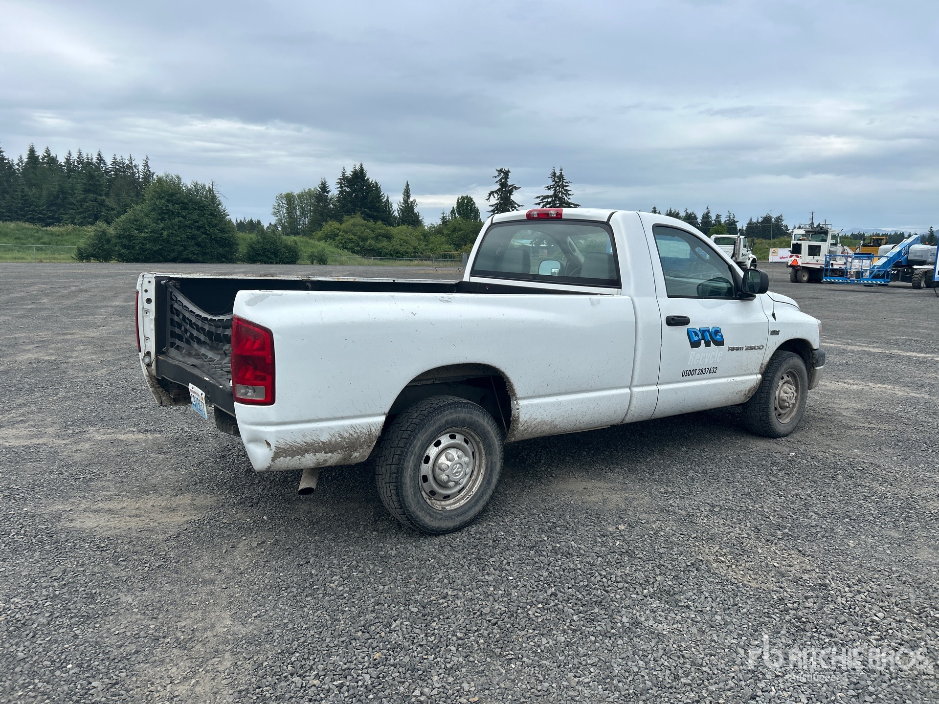 General Appearance with Picture, Right Rear Corner