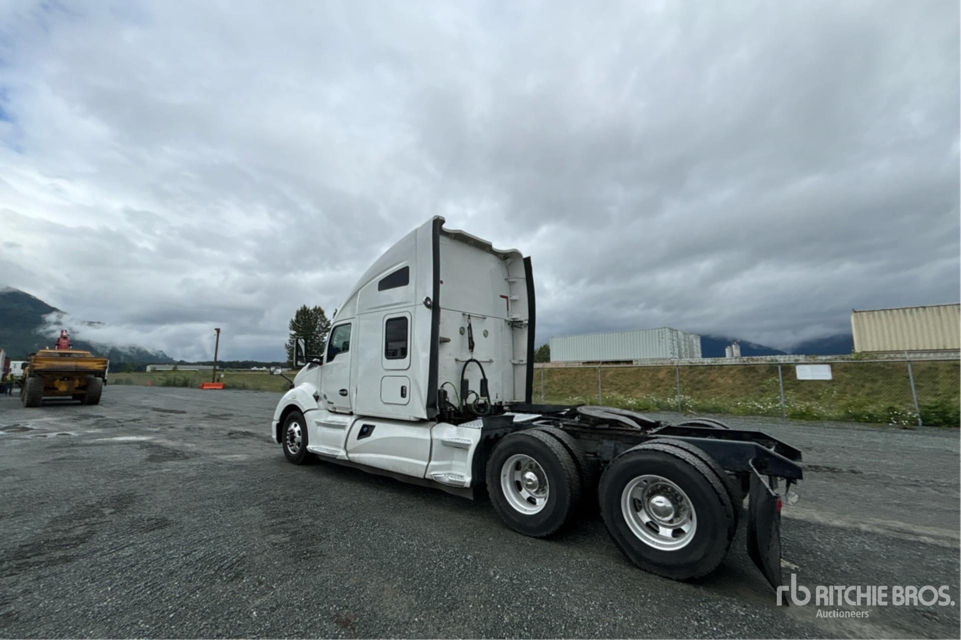 General Appearance with Picture, Left Rear Corner