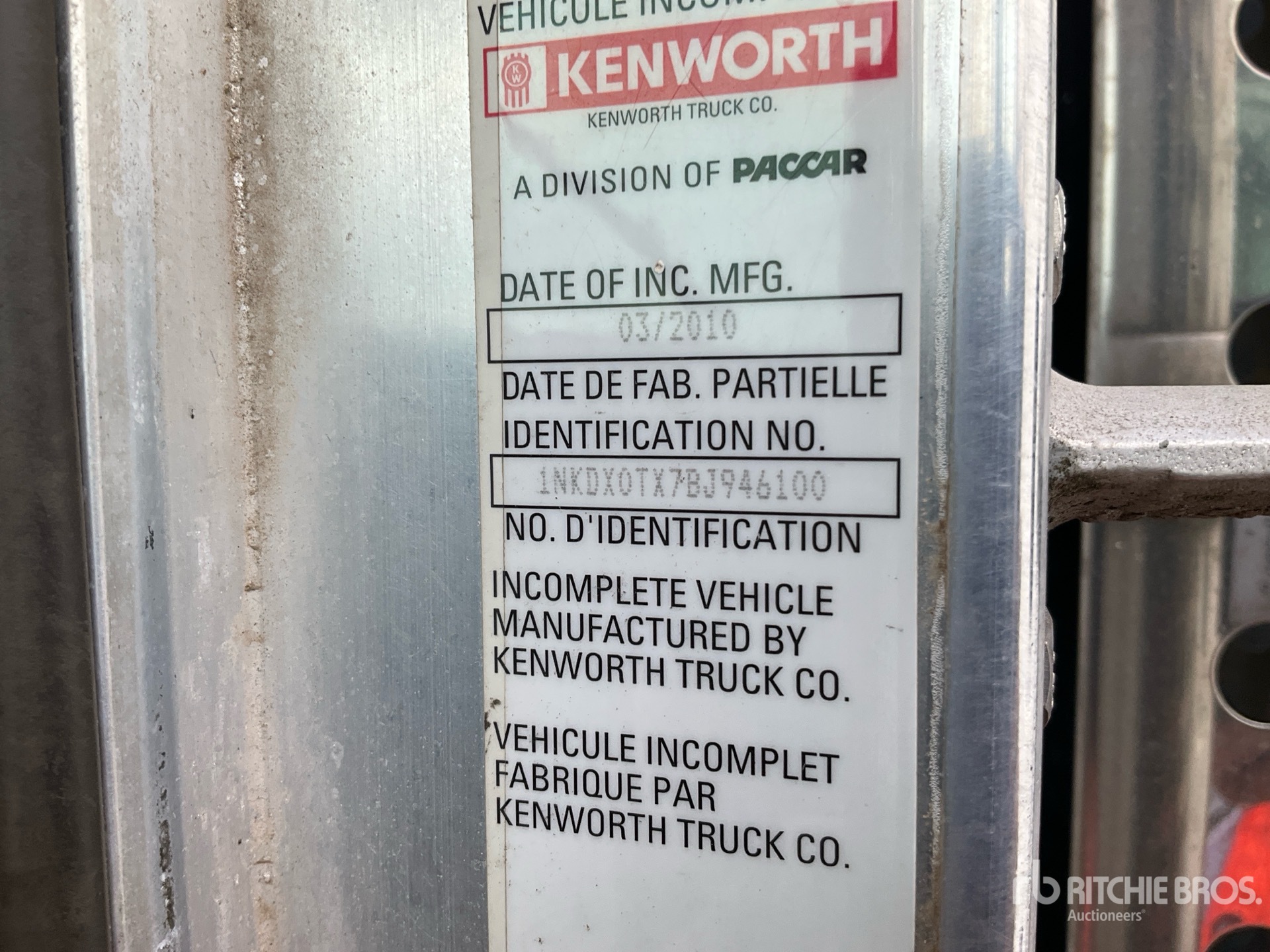 Photo of a 2011 Kenworth T800
