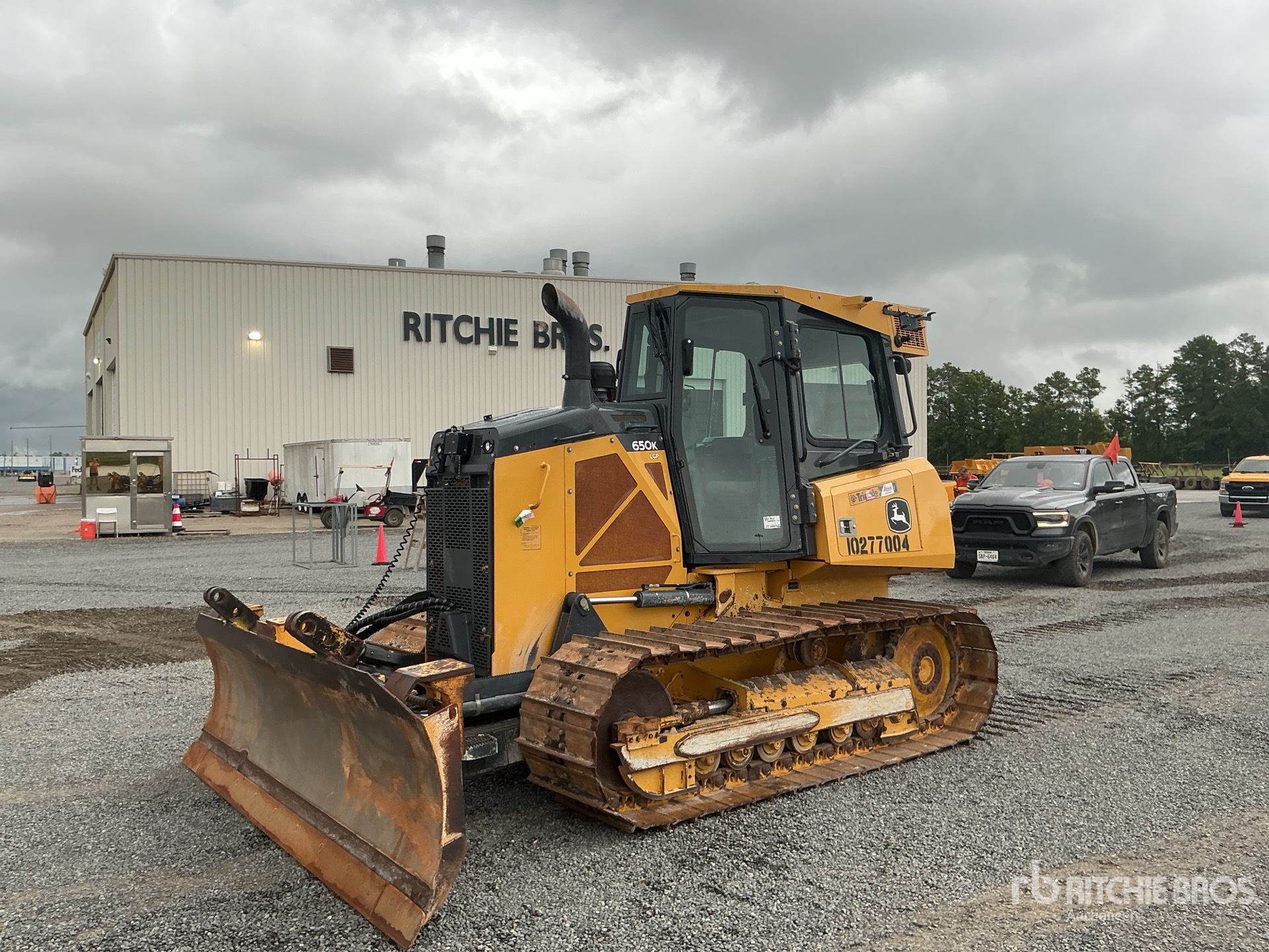 Photo of a 2020 John Deere 650KLGP