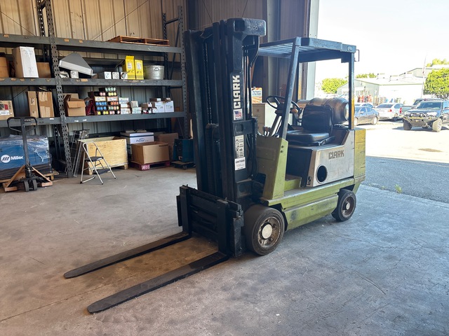 Clark GCS25MC 4100 lb Cushion Tire Forklift