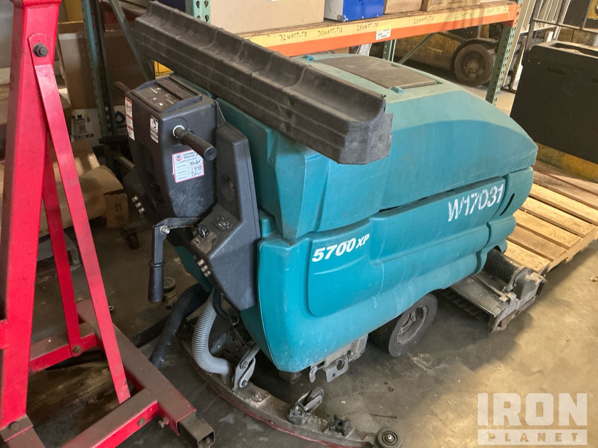 2017 (unverified) Tennant 5700 Walk-Behind Electric Floor Scrubber