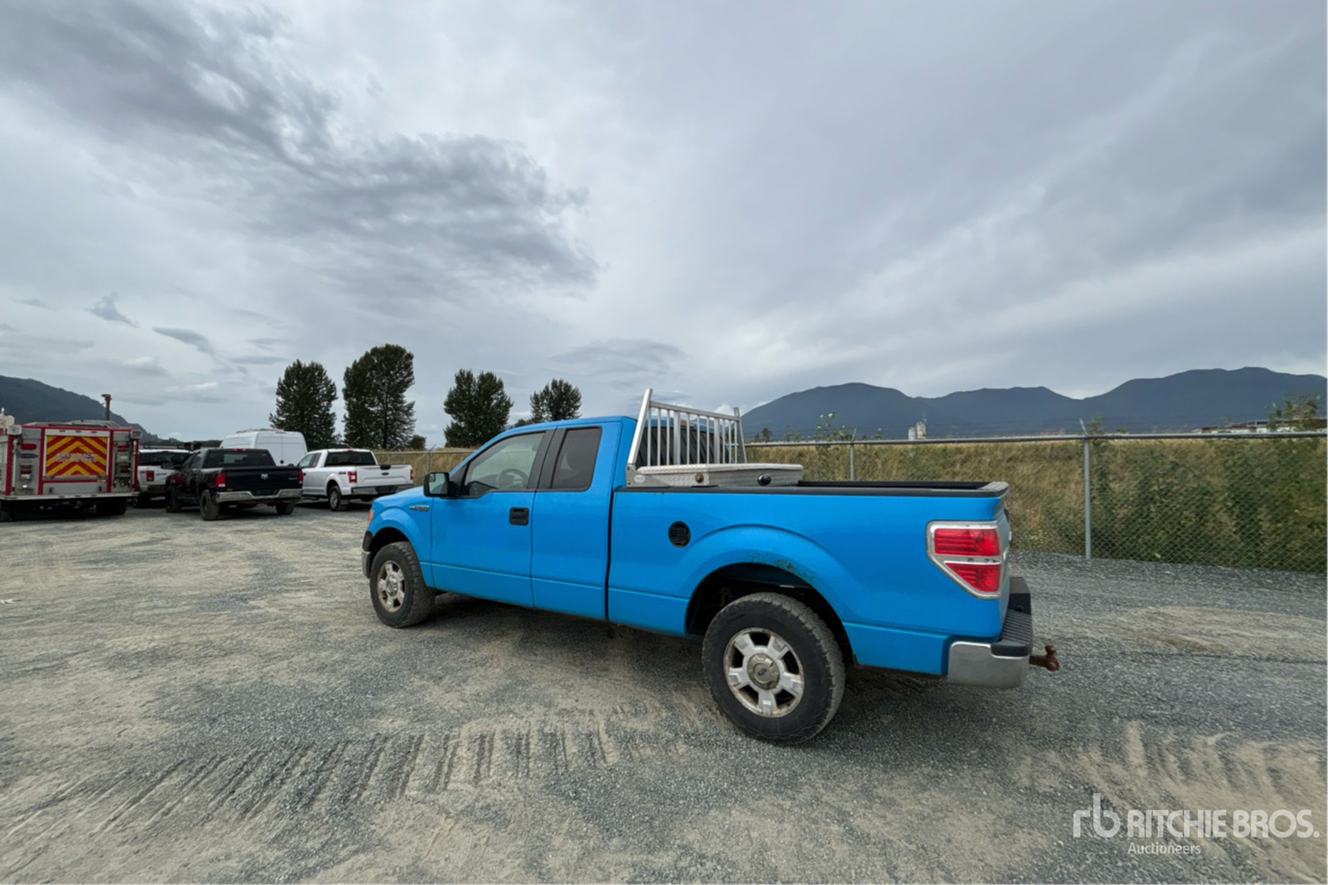 General Appearance with Picture, Left Rear Corner