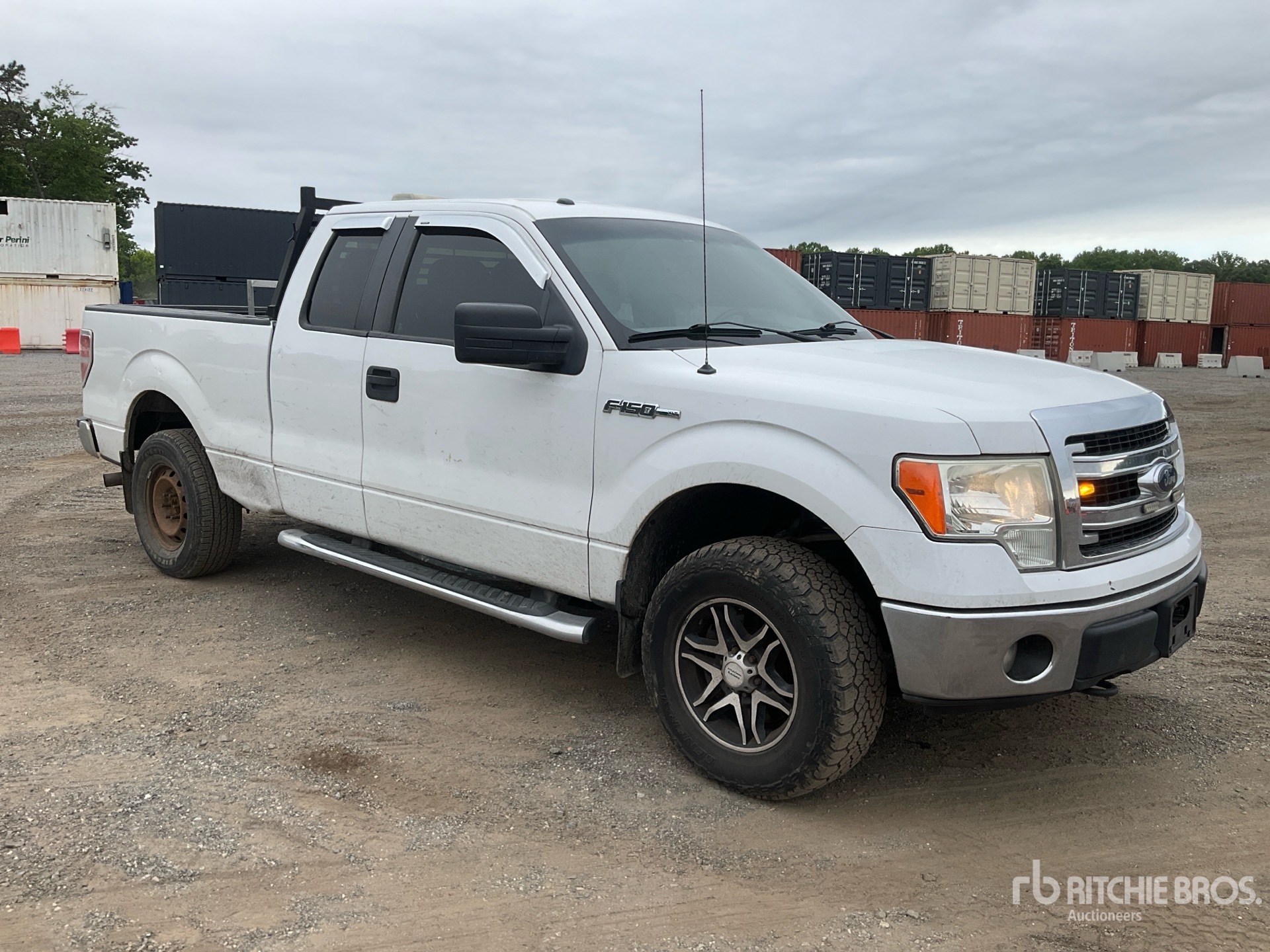 General Appearance with Picture, Right Front Corner