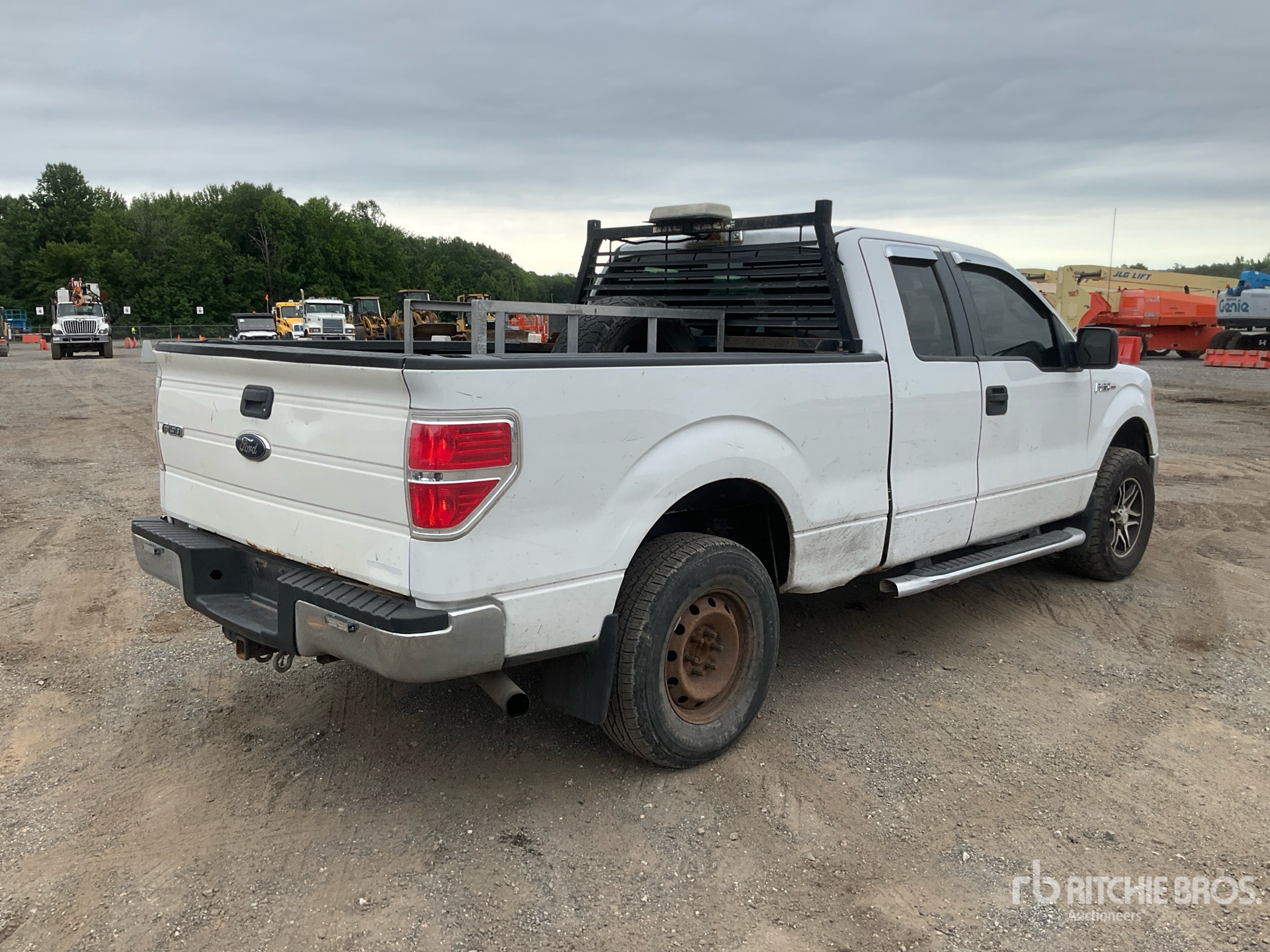General Appearance with Picture, Right Rear Corner