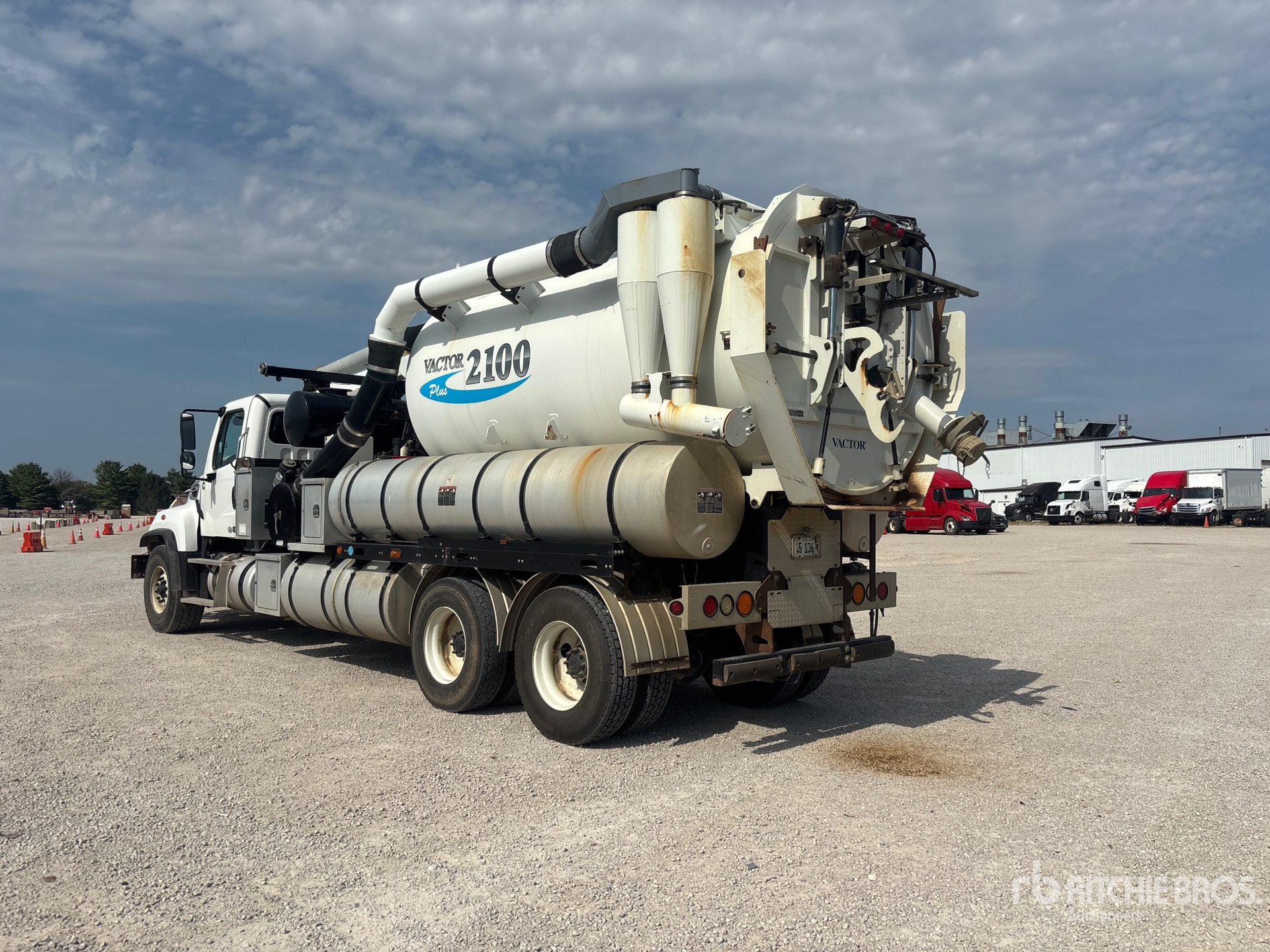 2017 Freightliner 114SD