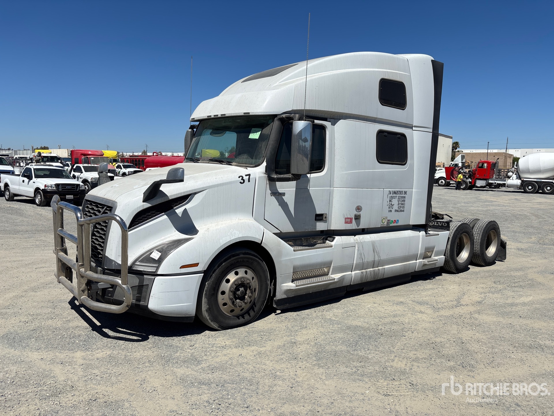 Photo of 2024 Volvo VNL860