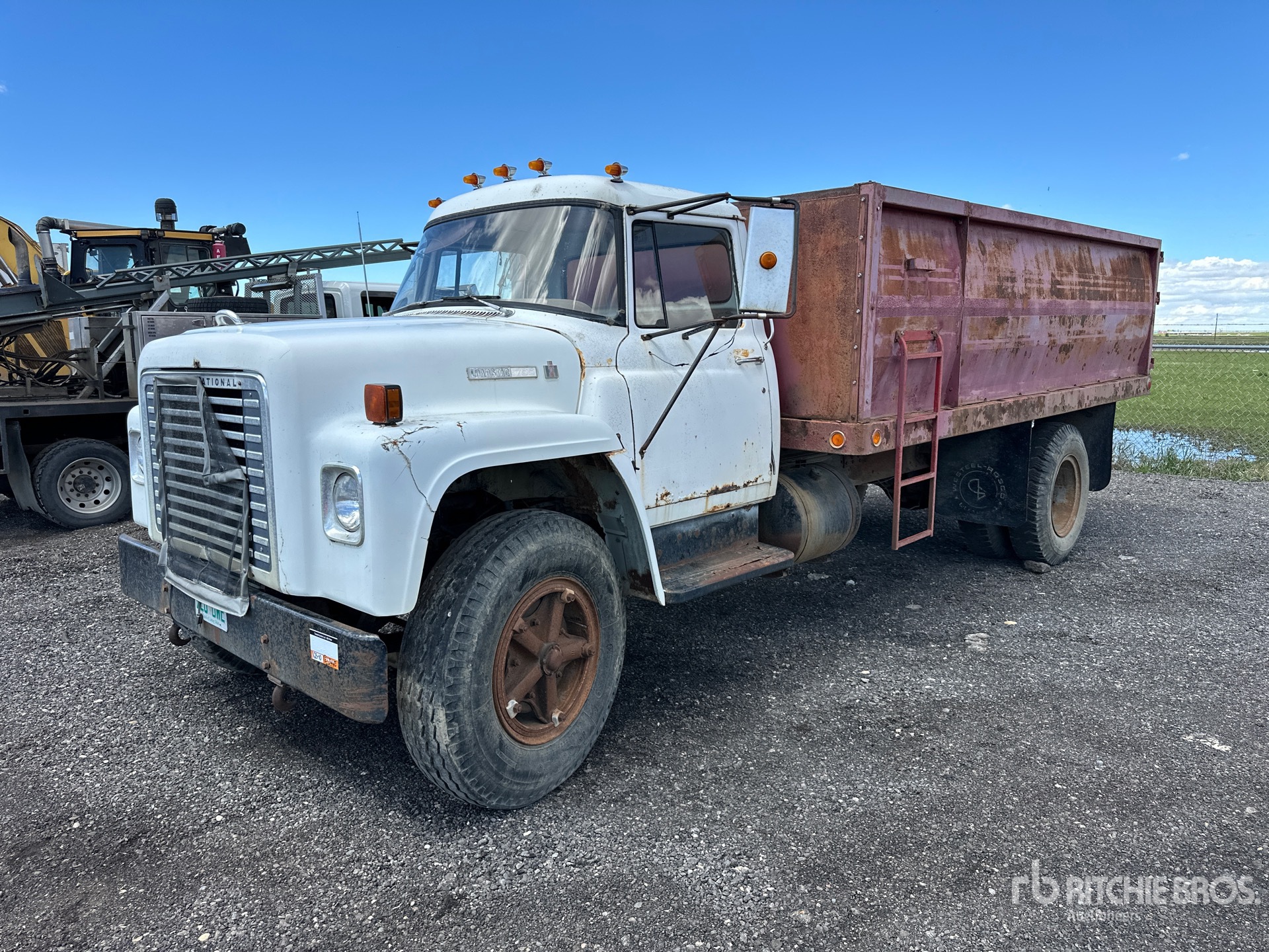 General Appearance with Featured Photo