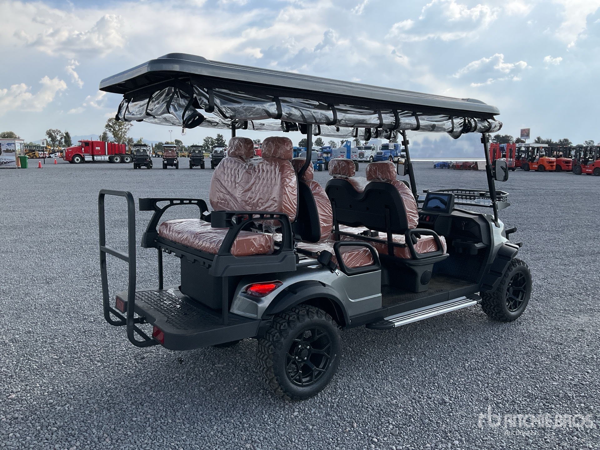 General Appearance with Picture, Right Rear Corner