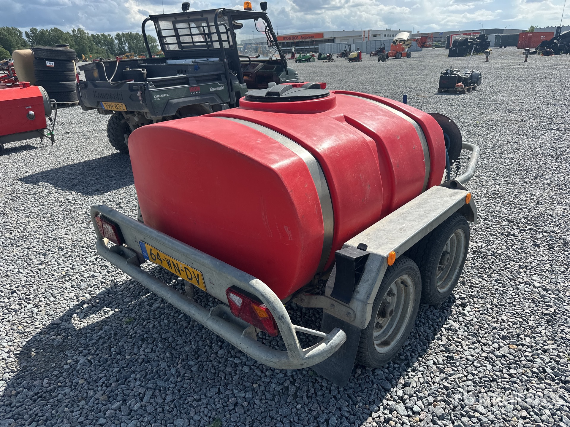 General Appearance with Picture, Right Rear Corner