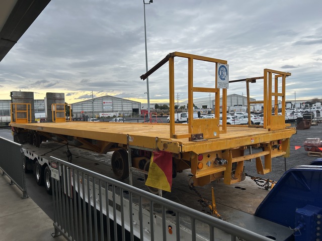 2020 Manco 11.5 M Rail Trailer