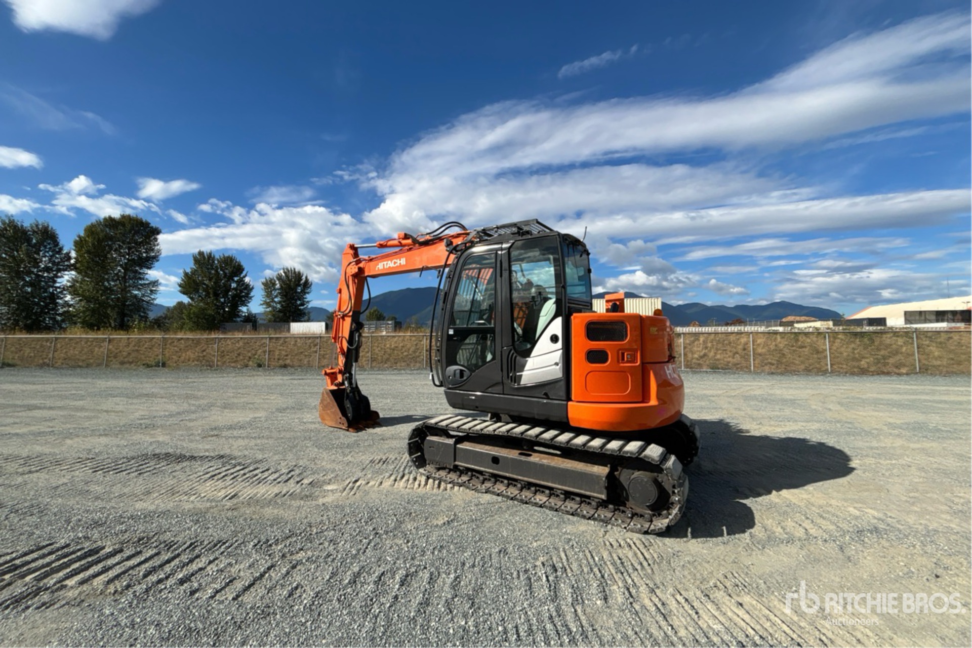 2017 Hitachi ZX75USK-5B