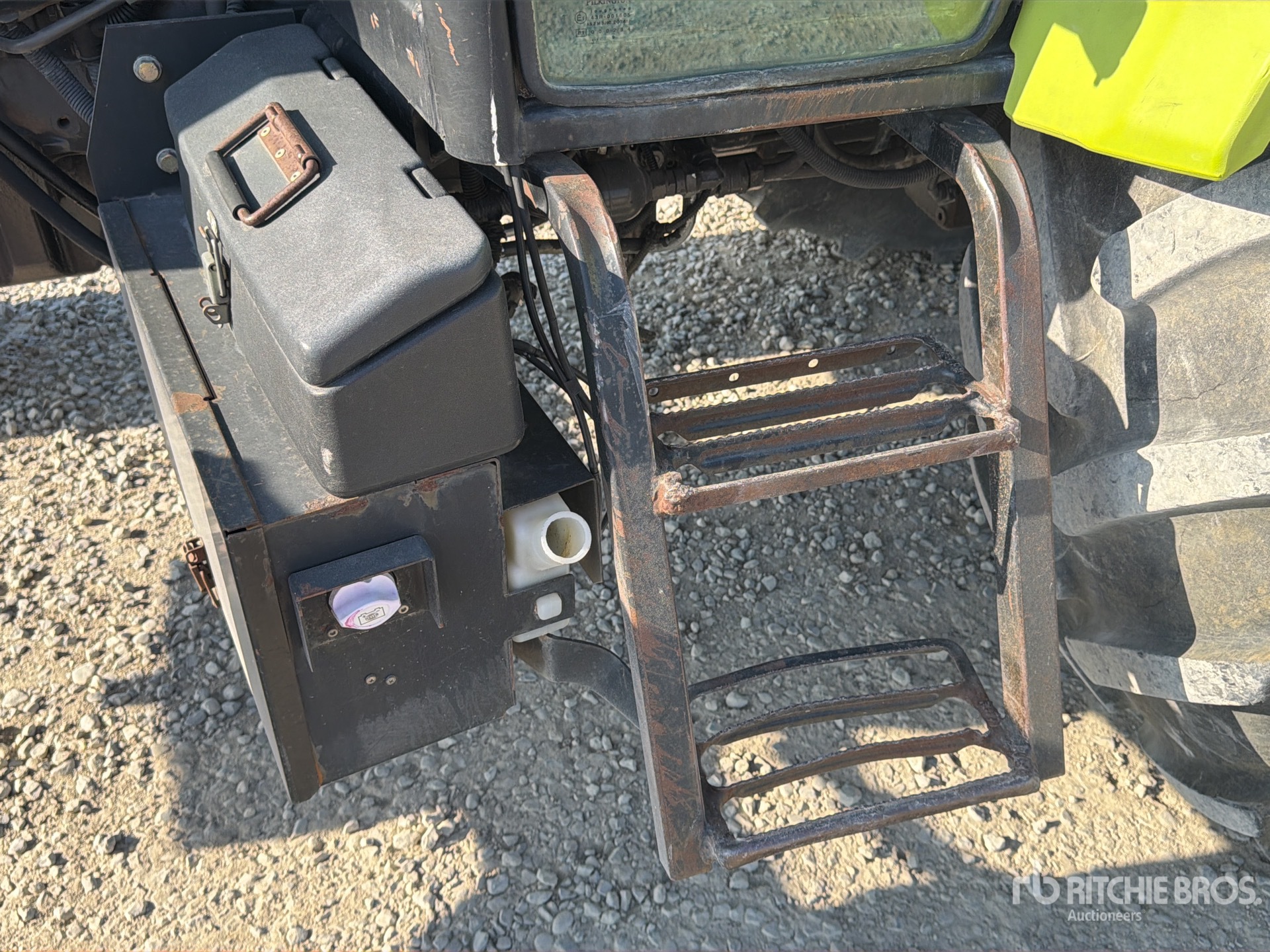 2009 Claas AXOS 340