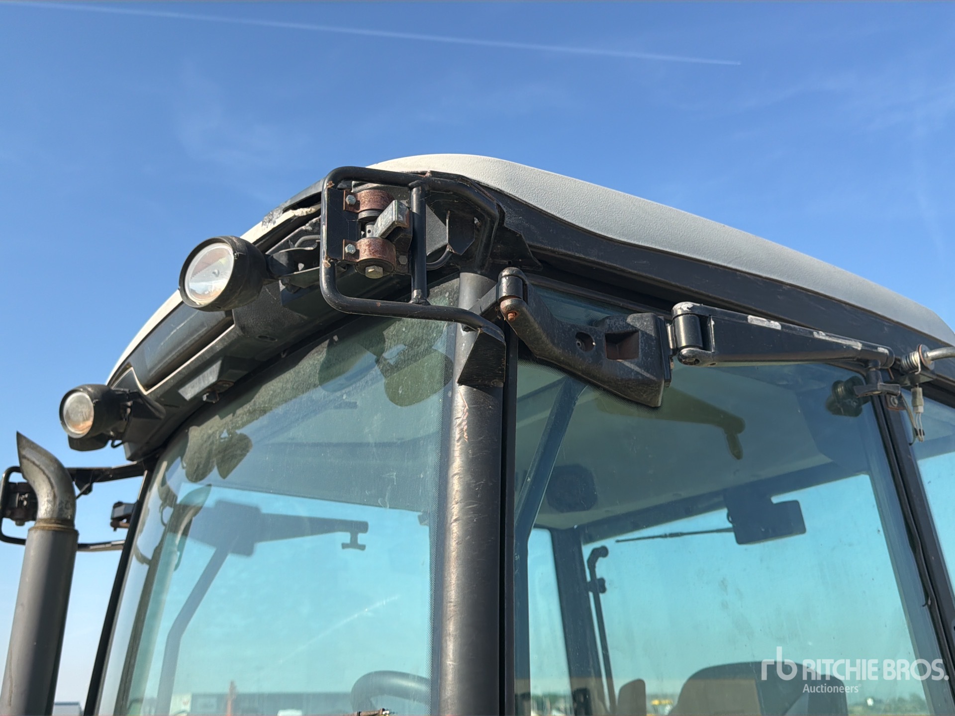 2009 Claas AXOS 340