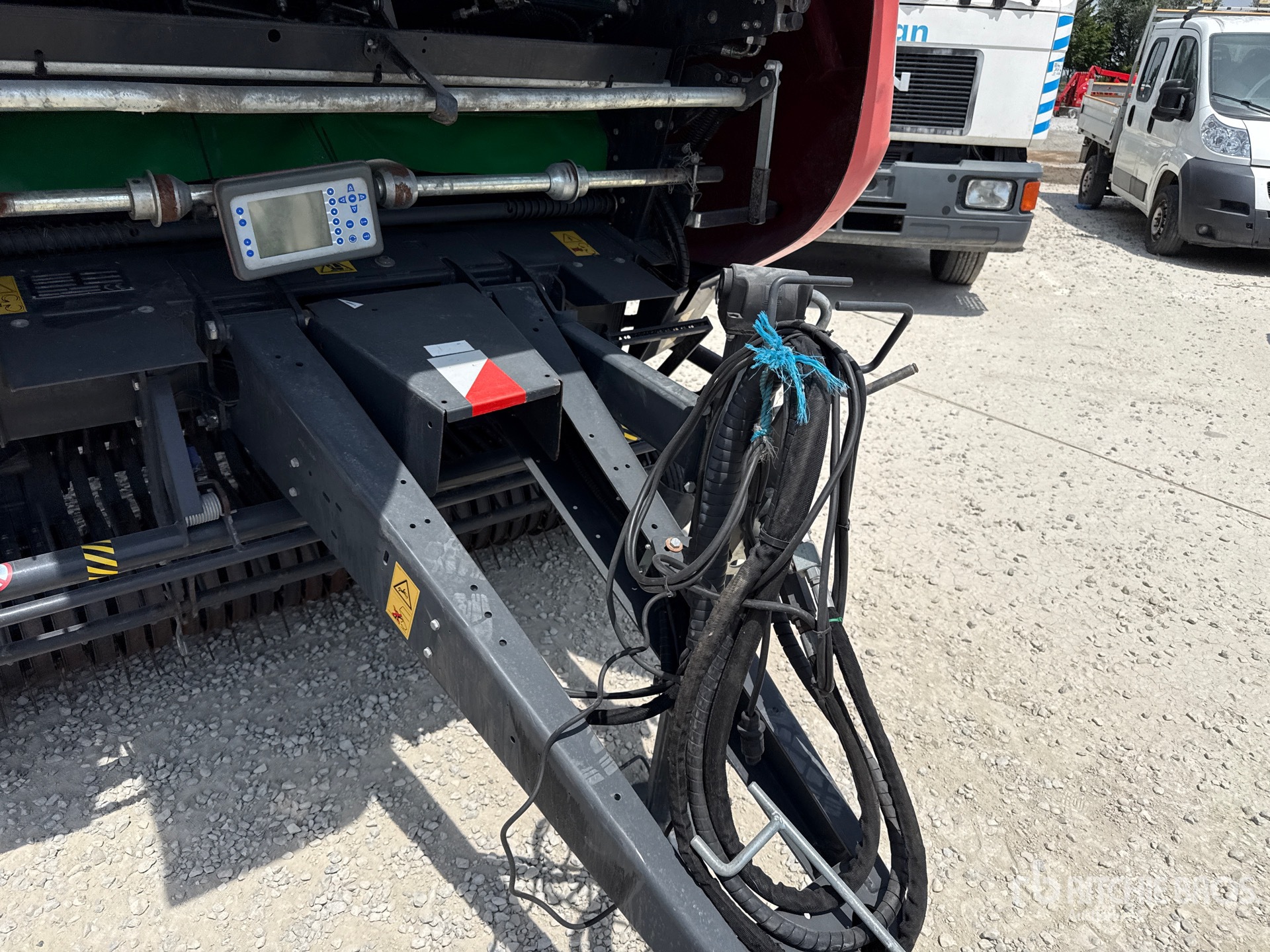 2011 Vicon RV4118