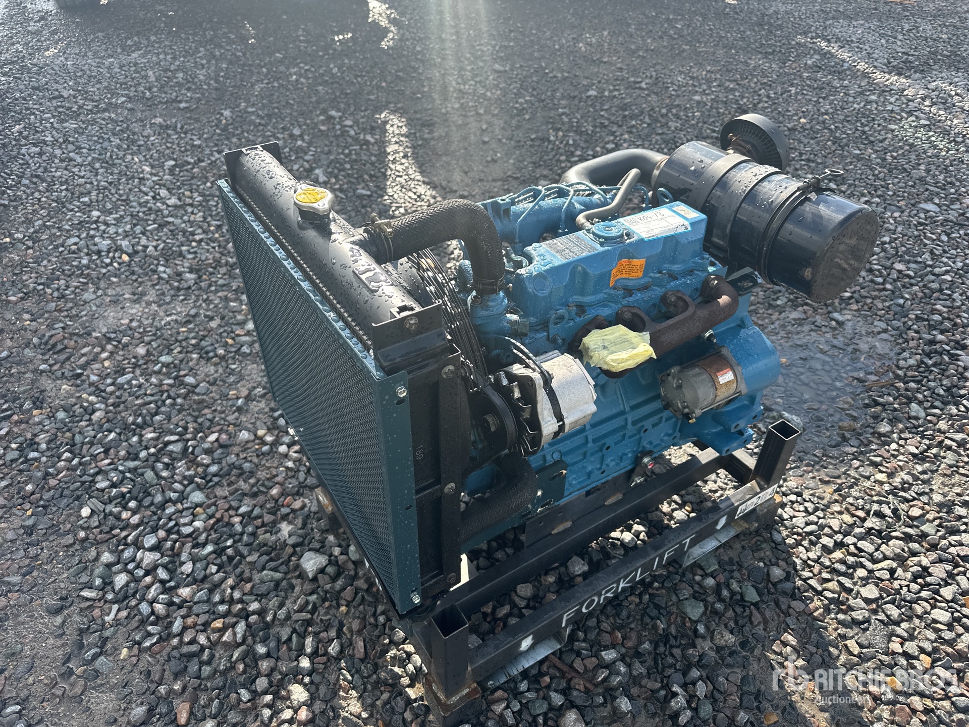 General Appearance with Picture, Right Front Corner