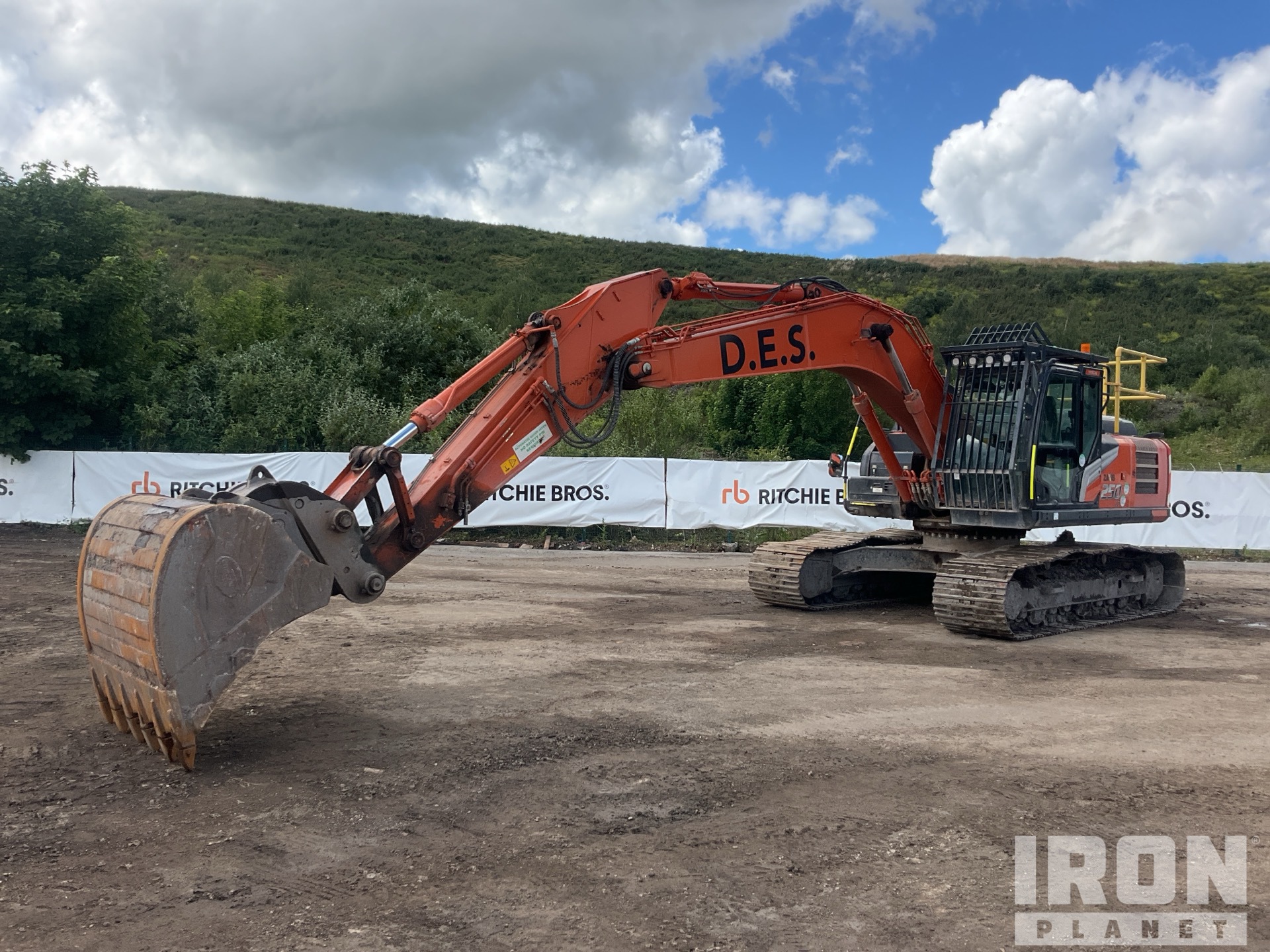2022 Hitachi ZX250LC-7