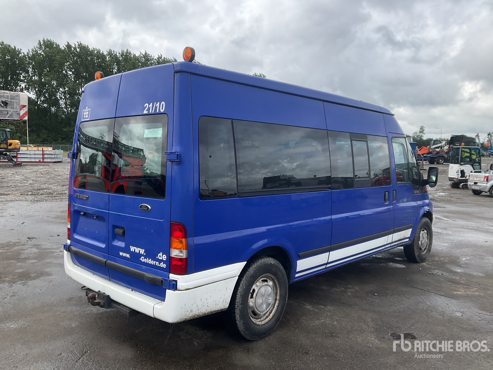 General Appearance with Picture, Right Rear Corner