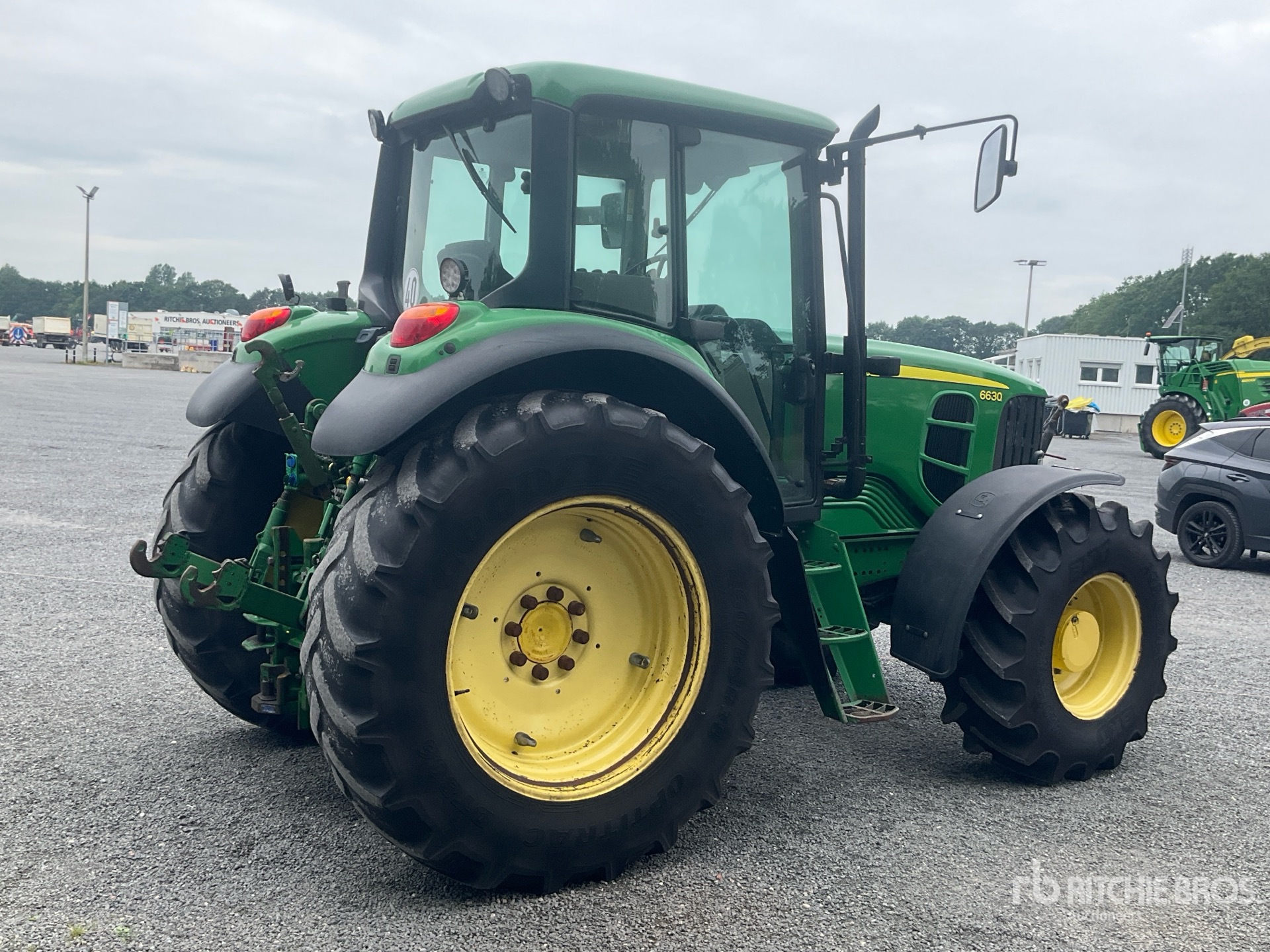 General Appearance with Picture, Right Rear Corner