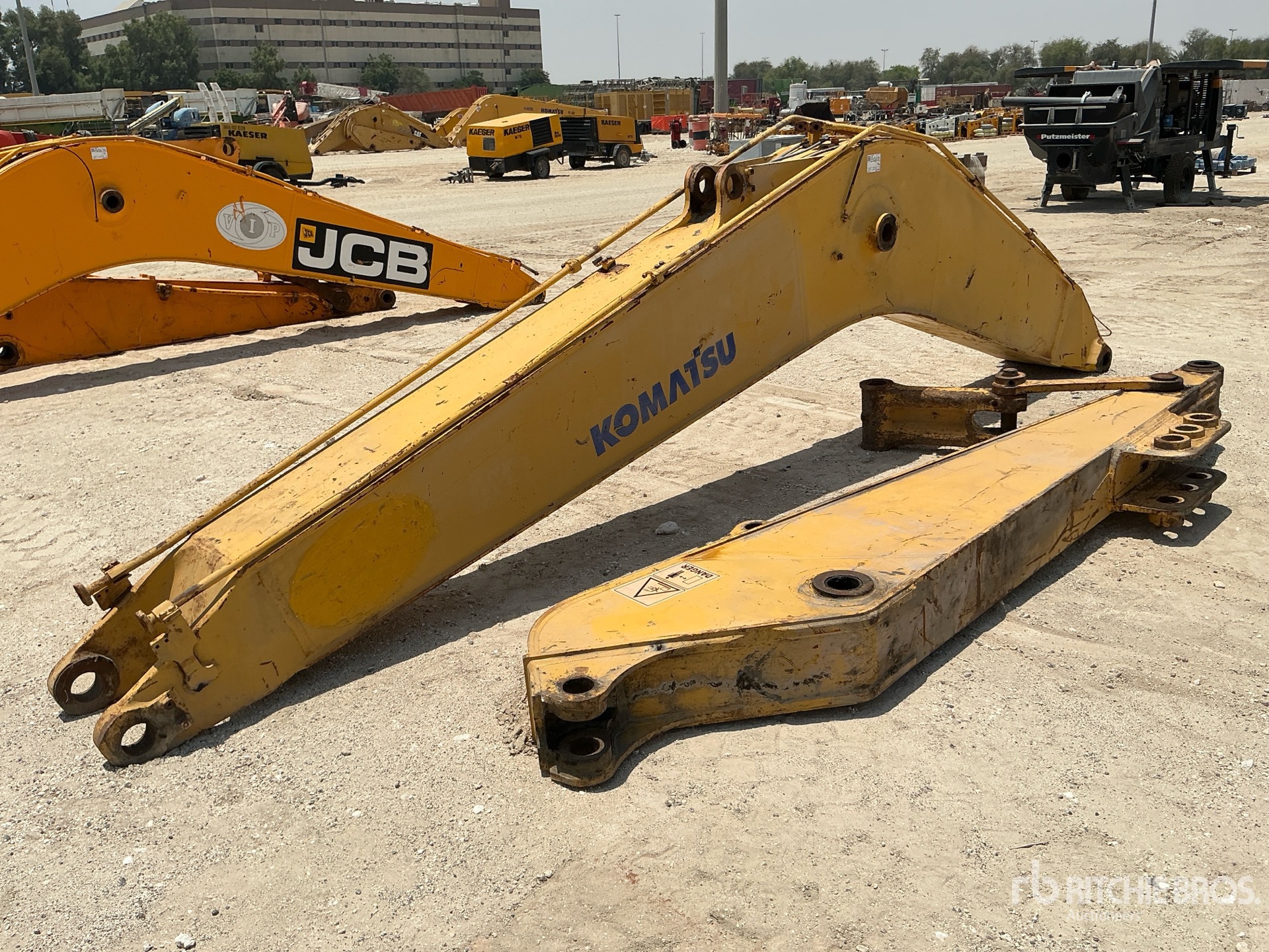 Photo of a  Komatsu Excavator Boom w/ Stick - Fits  ...