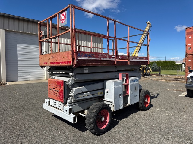 Skyjack SJ8841F Dual Fuel 4x4 Scissor Lift