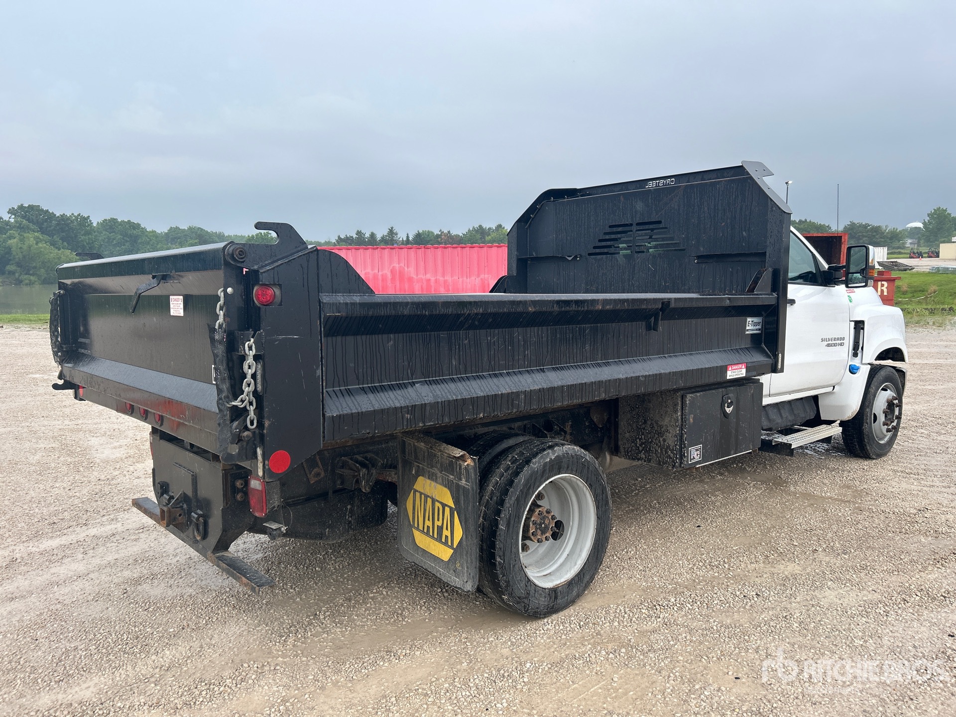 General Appearance with Picture, Right Rear Corner