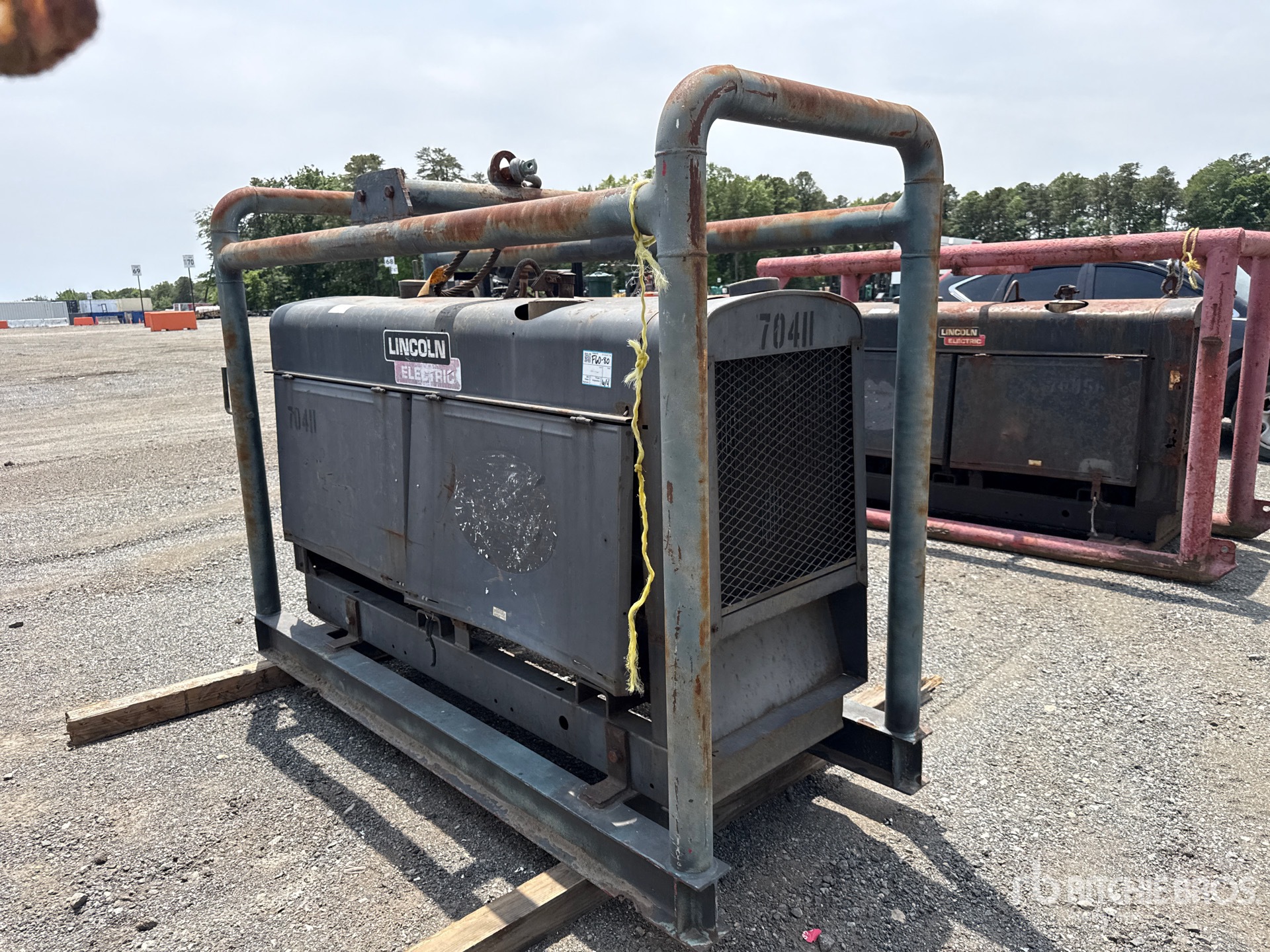 General Appearance with Picture, Right Rear Corner