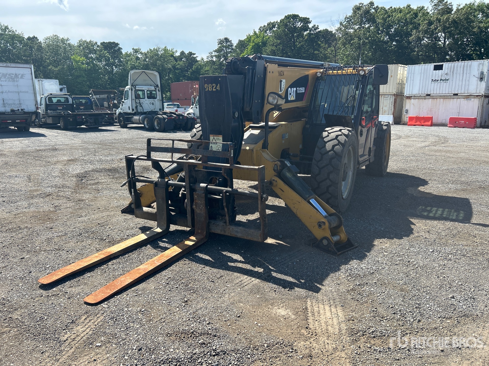 Photo of a 2018 Caterpillar TL1255D