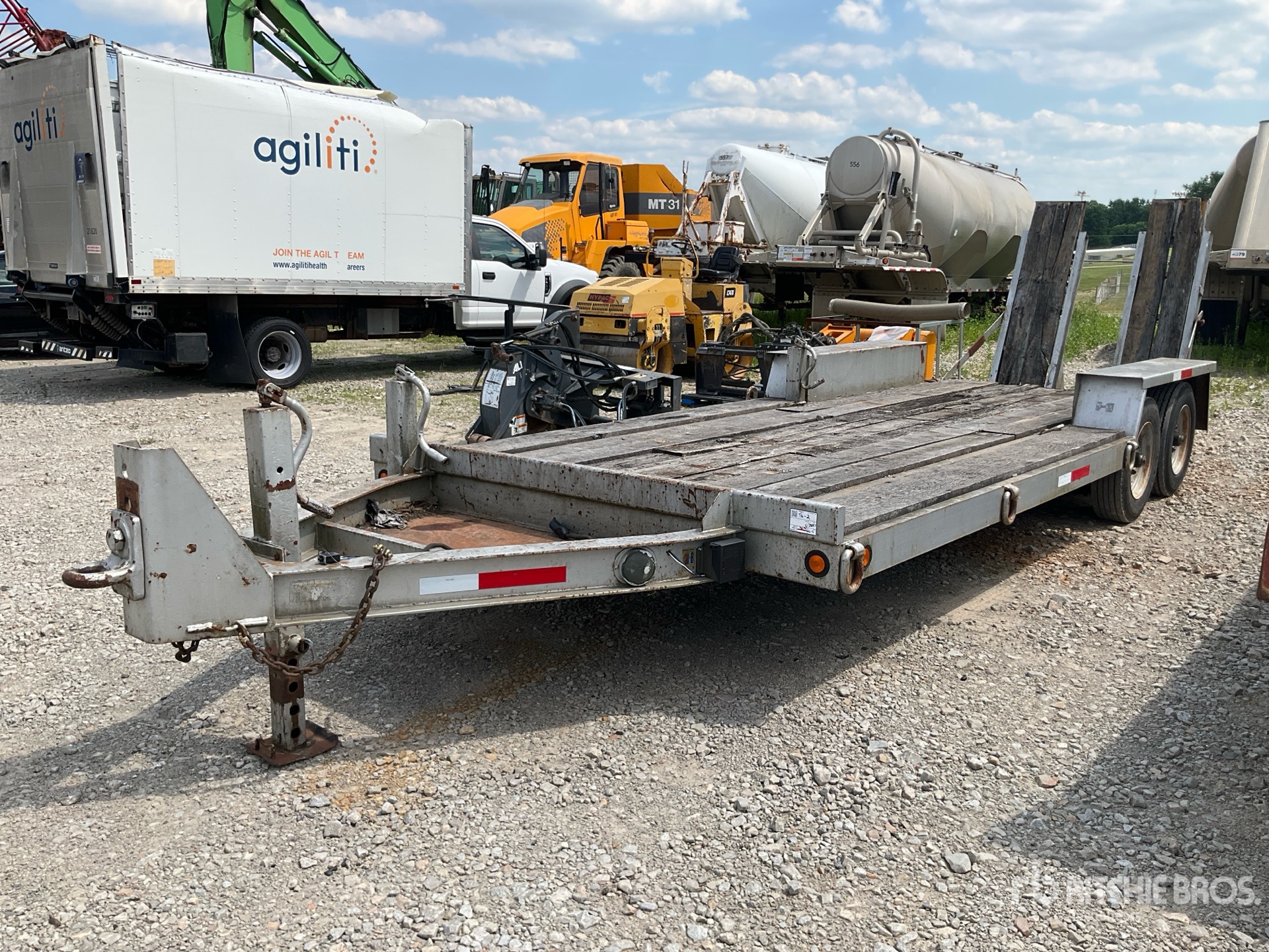 Photo of a 2003 Interstate T/A Paver