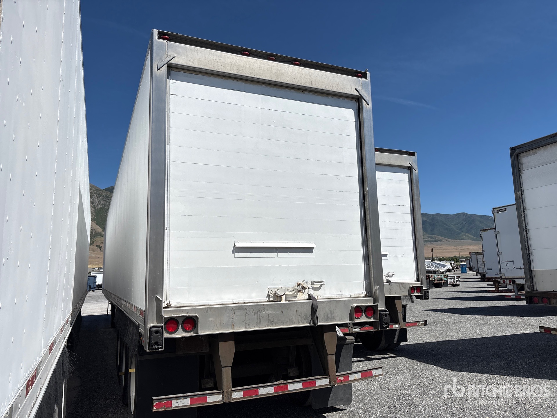 General Appearance with Foto, angolo posteriore sinistro