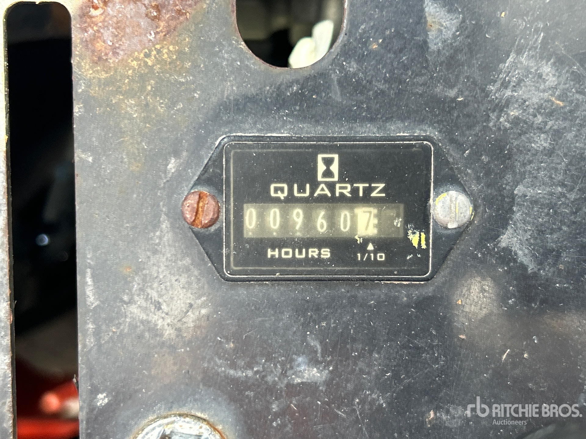 General Appearance with Hour Meter / Odometer