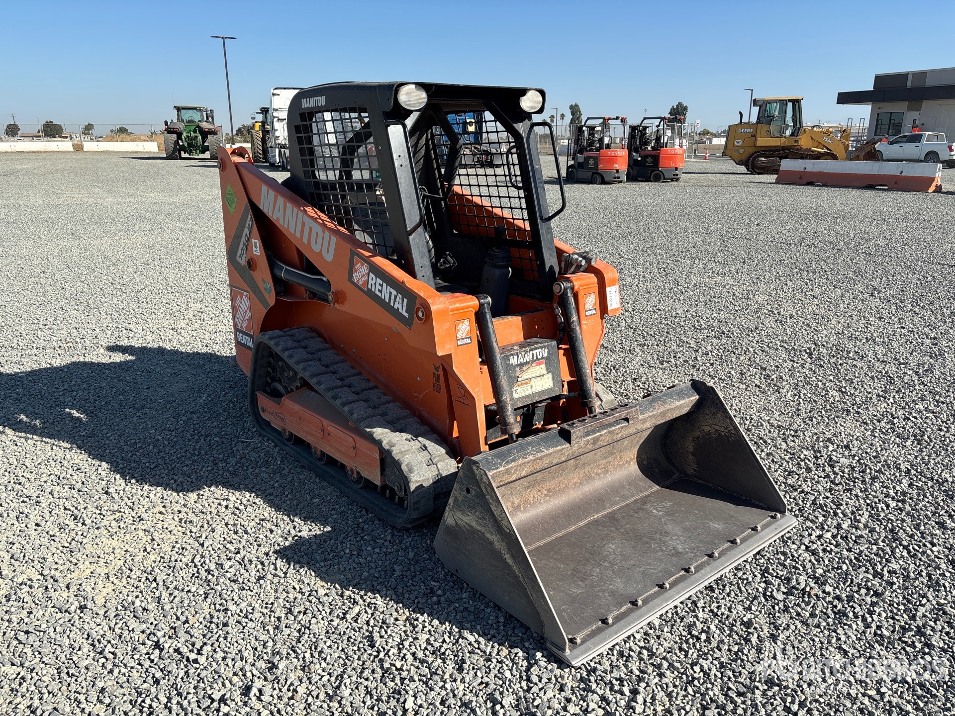 2023 Manitou 1050RT