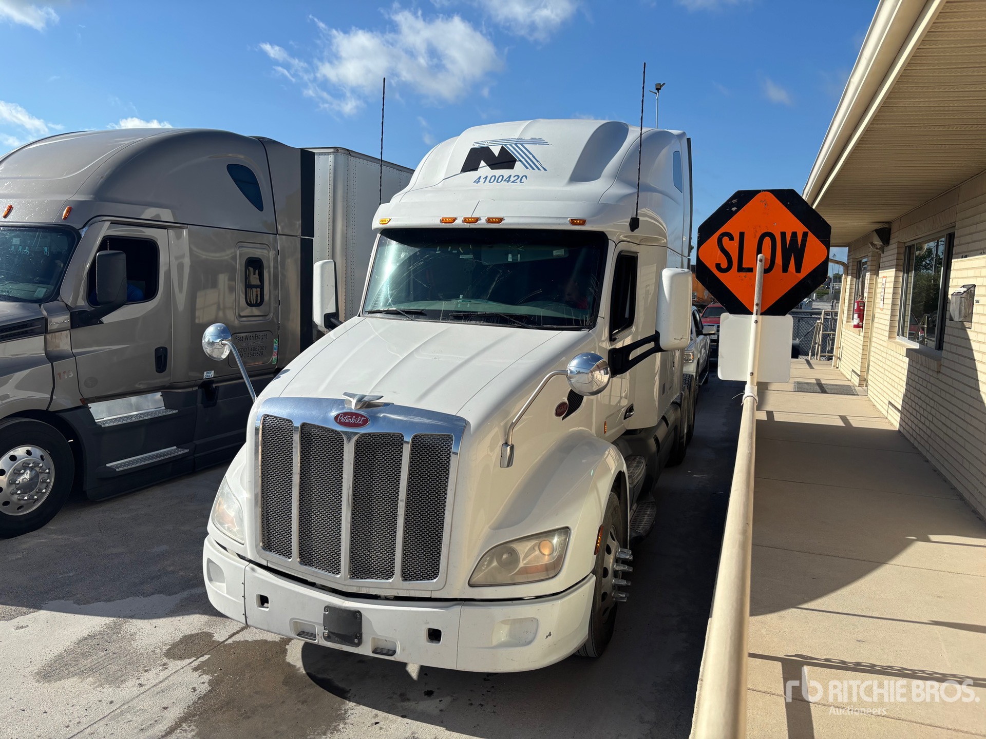 Photo of a 2020 Peterbilt 579