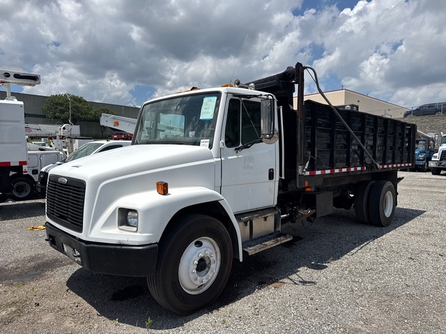 2003 Freightliner FL 70 4x2 S/A Dump Truck