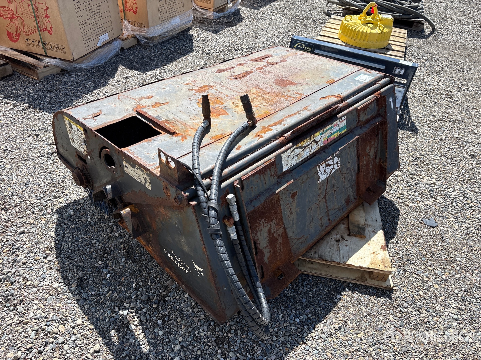 General Appearance with Picture, Left Rear Corner